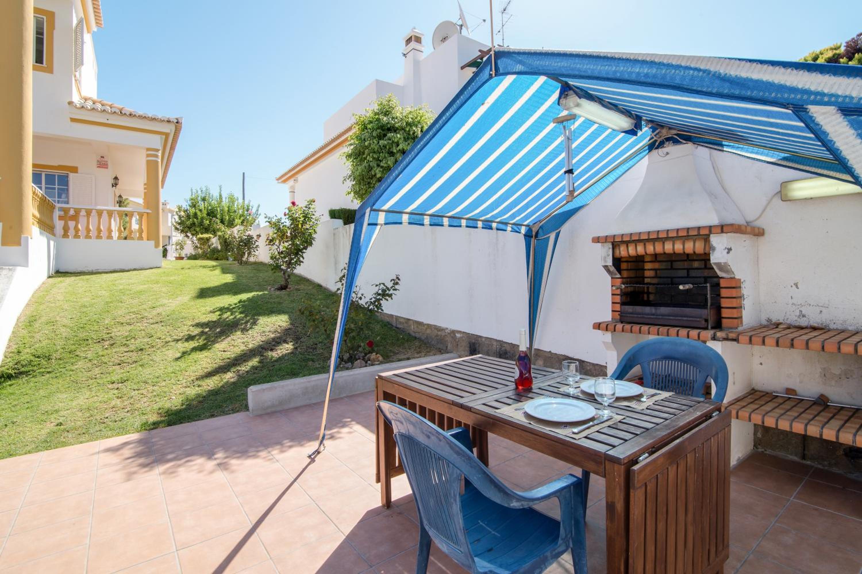 Villa with Sea View - Photo 13