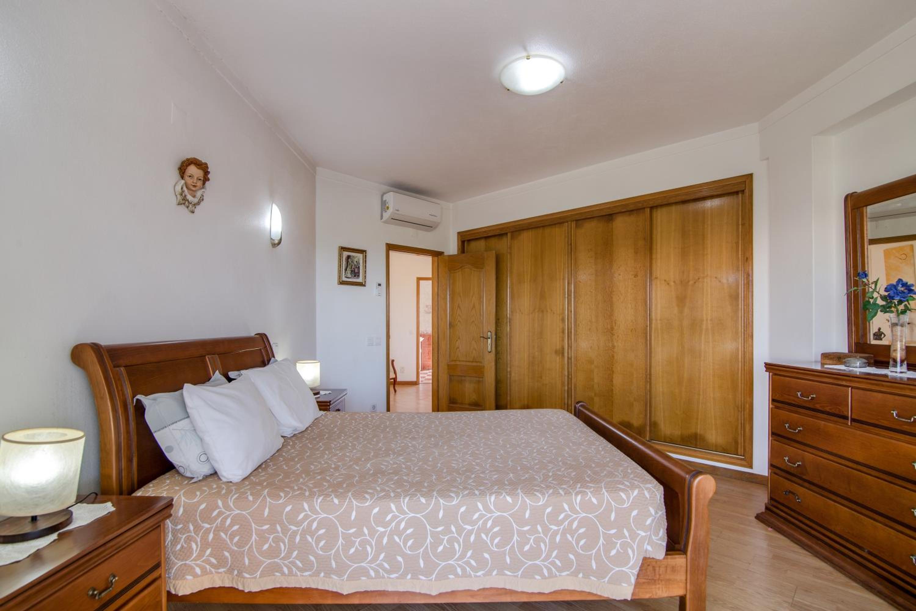 Villa with Sea View - Photo 22
