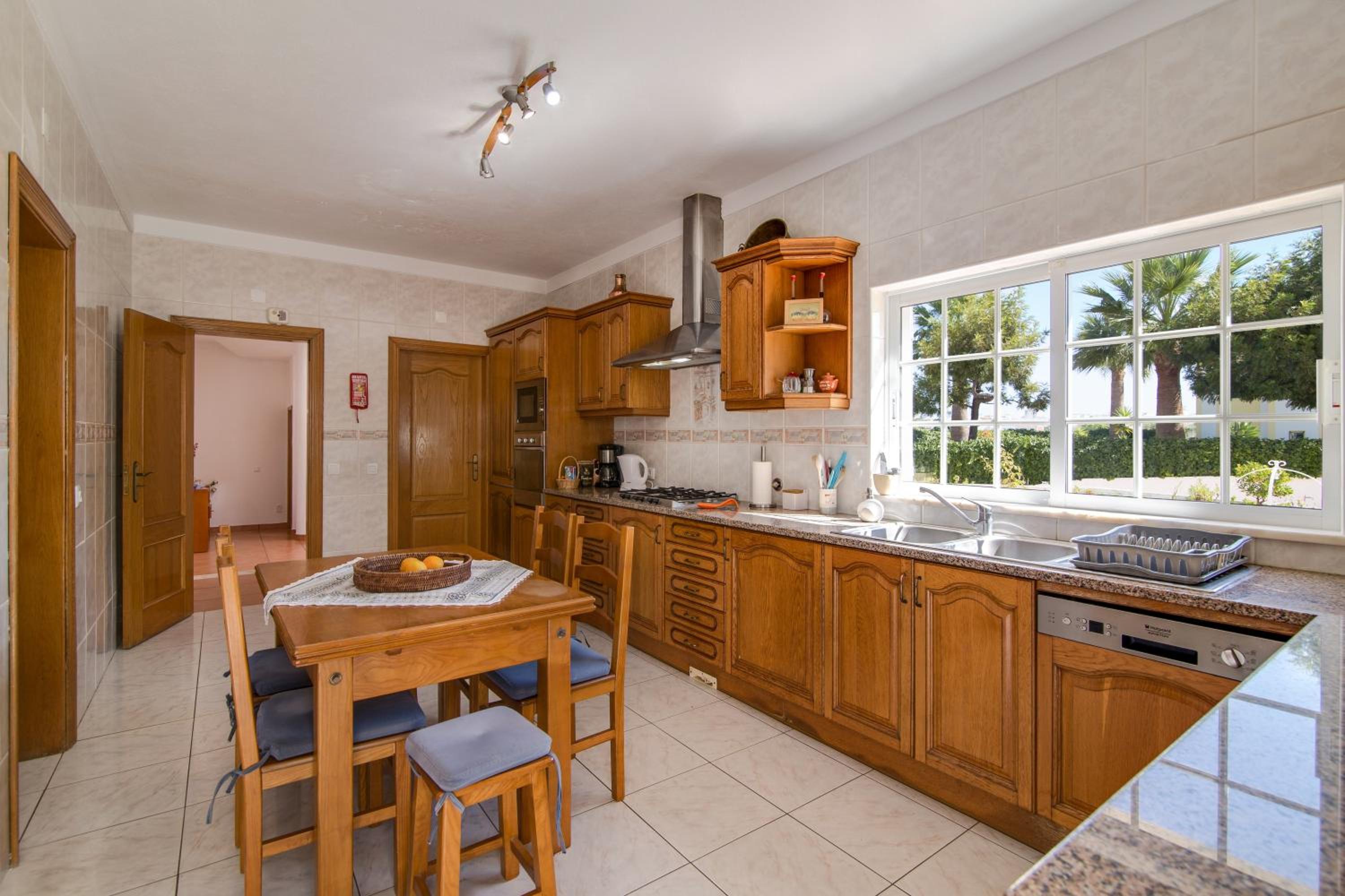 Villa with Sea View - Photo 19
