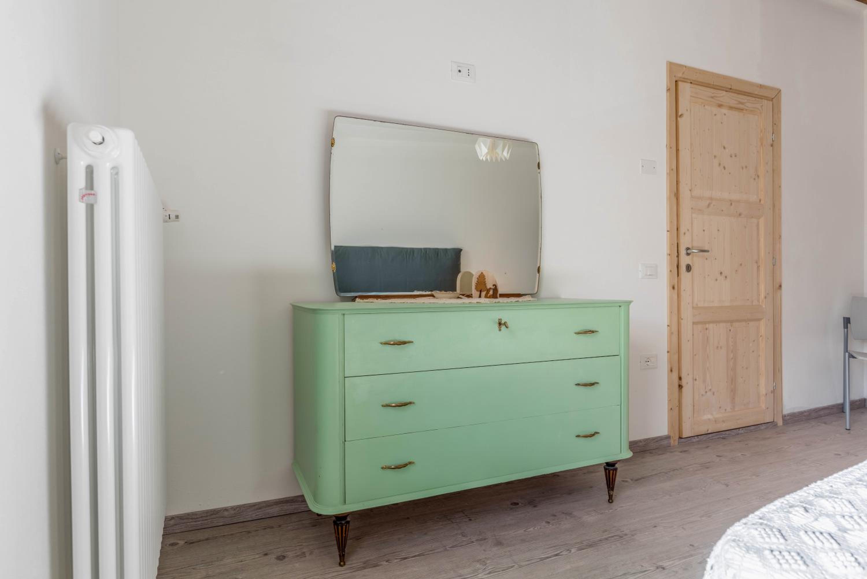 One-Bedroom Apartment with Garden View photo 2