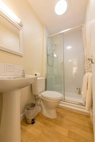 Single Room - Photo 2