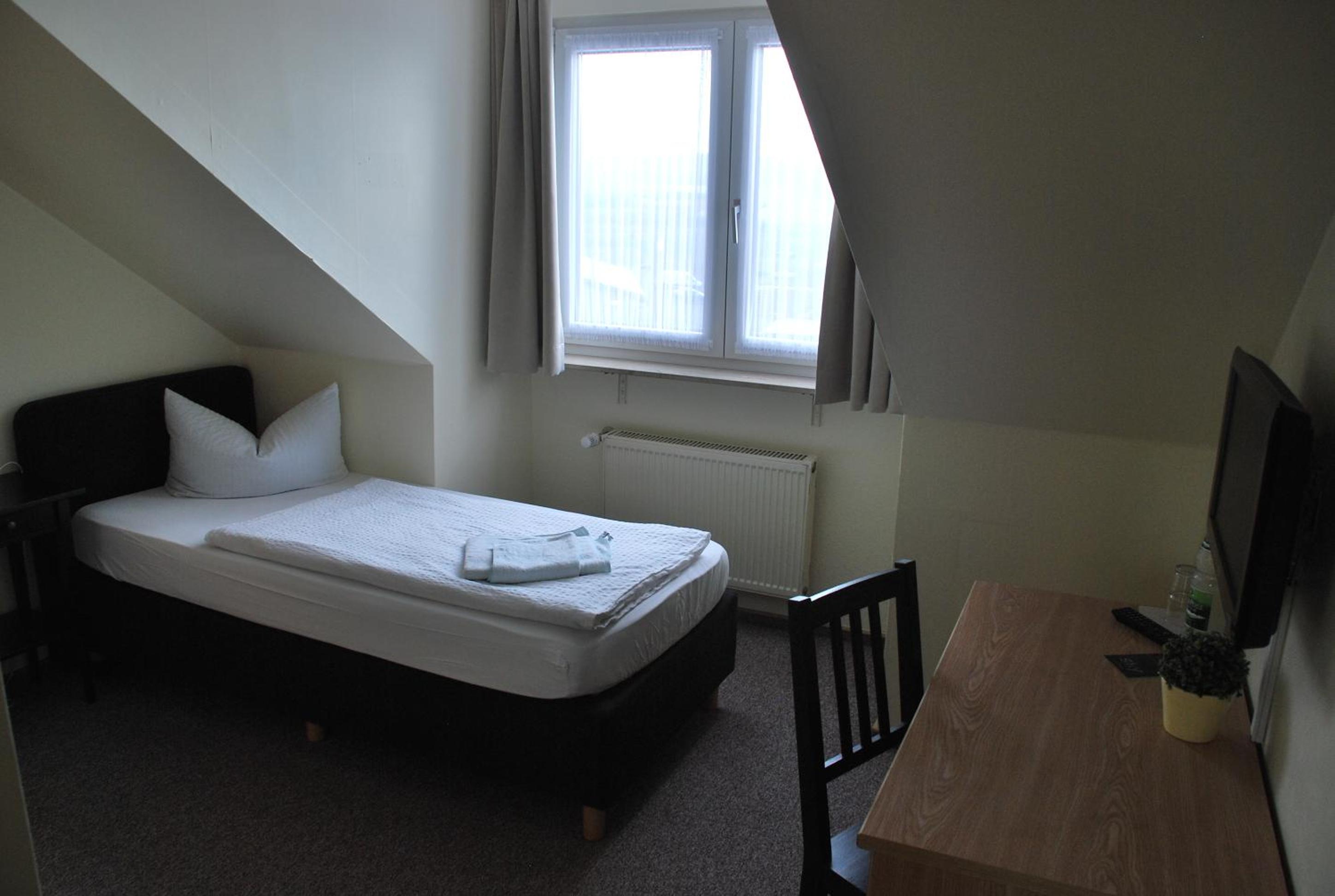 Single Room photo 2