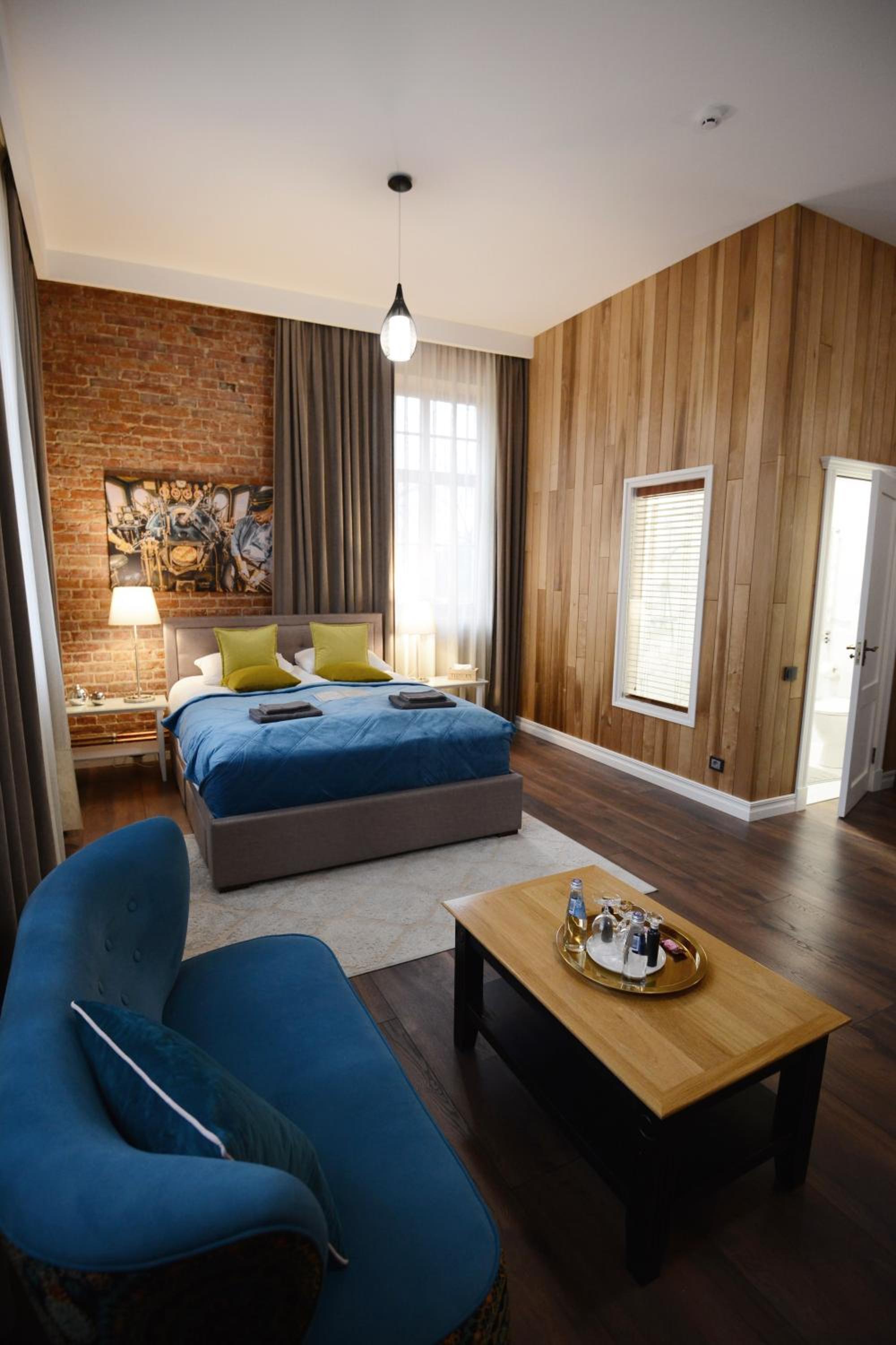 Superior King Room