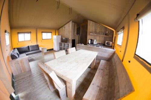 Deluxe Tent photo 2