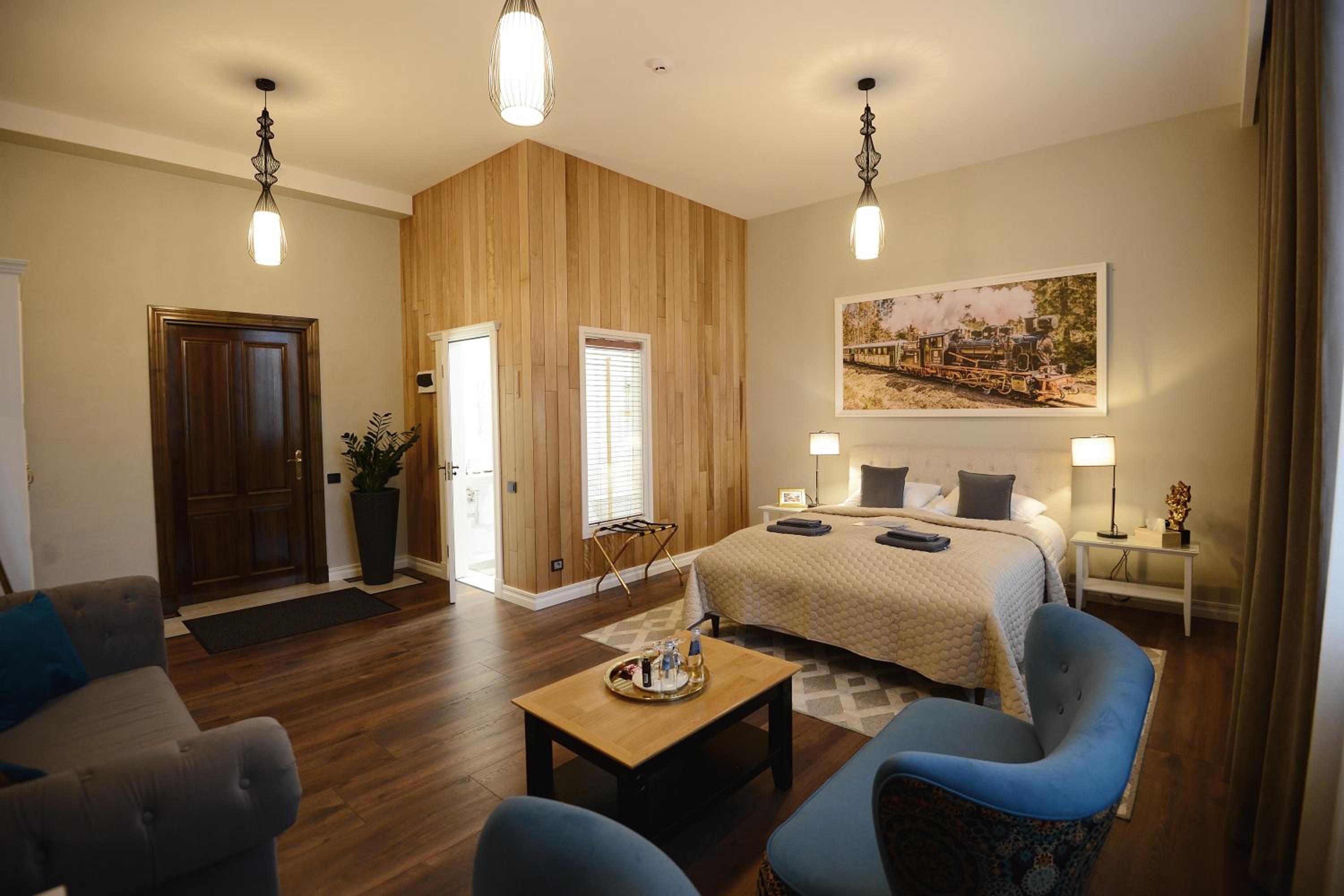 Superior King Room