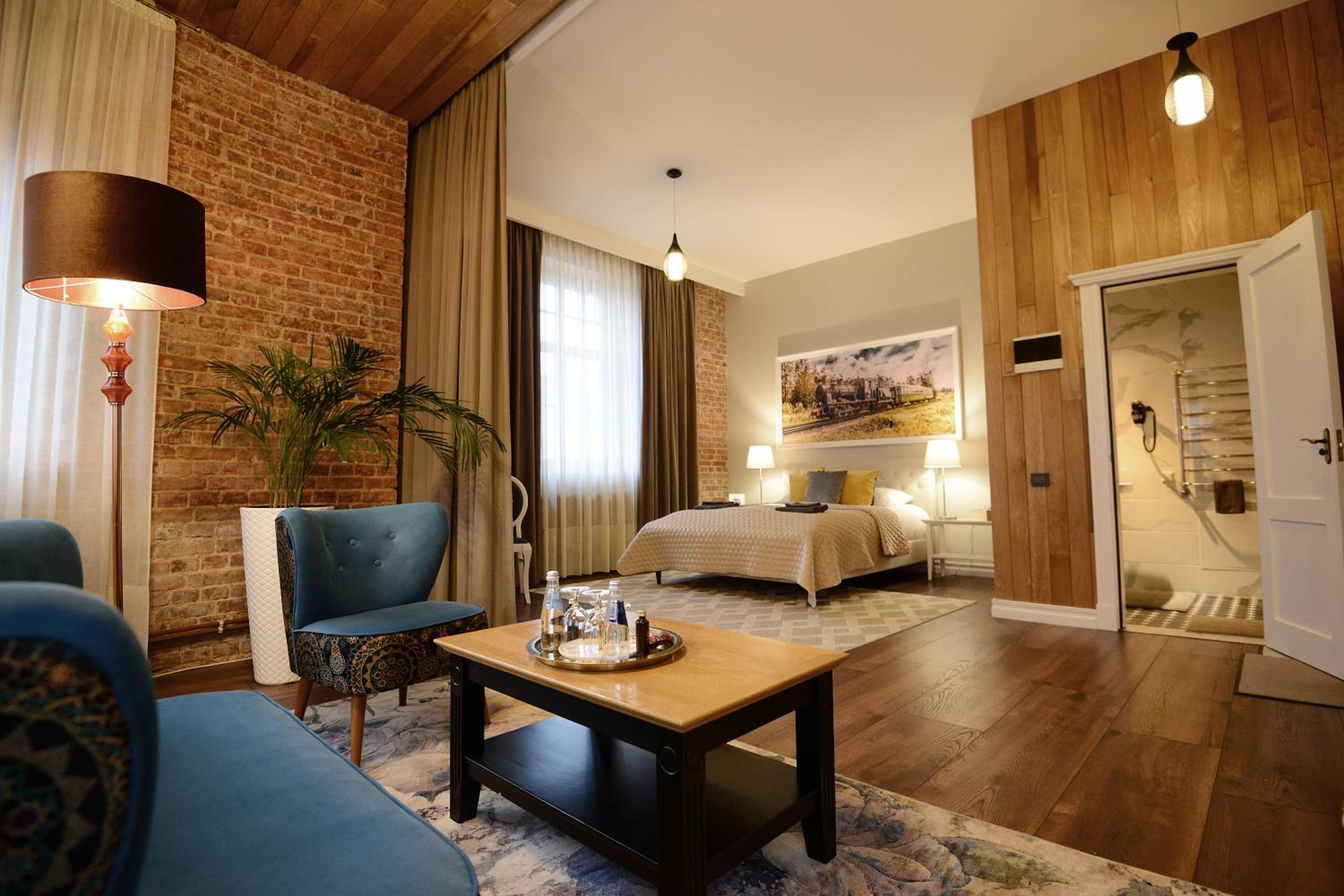 Superior King Room