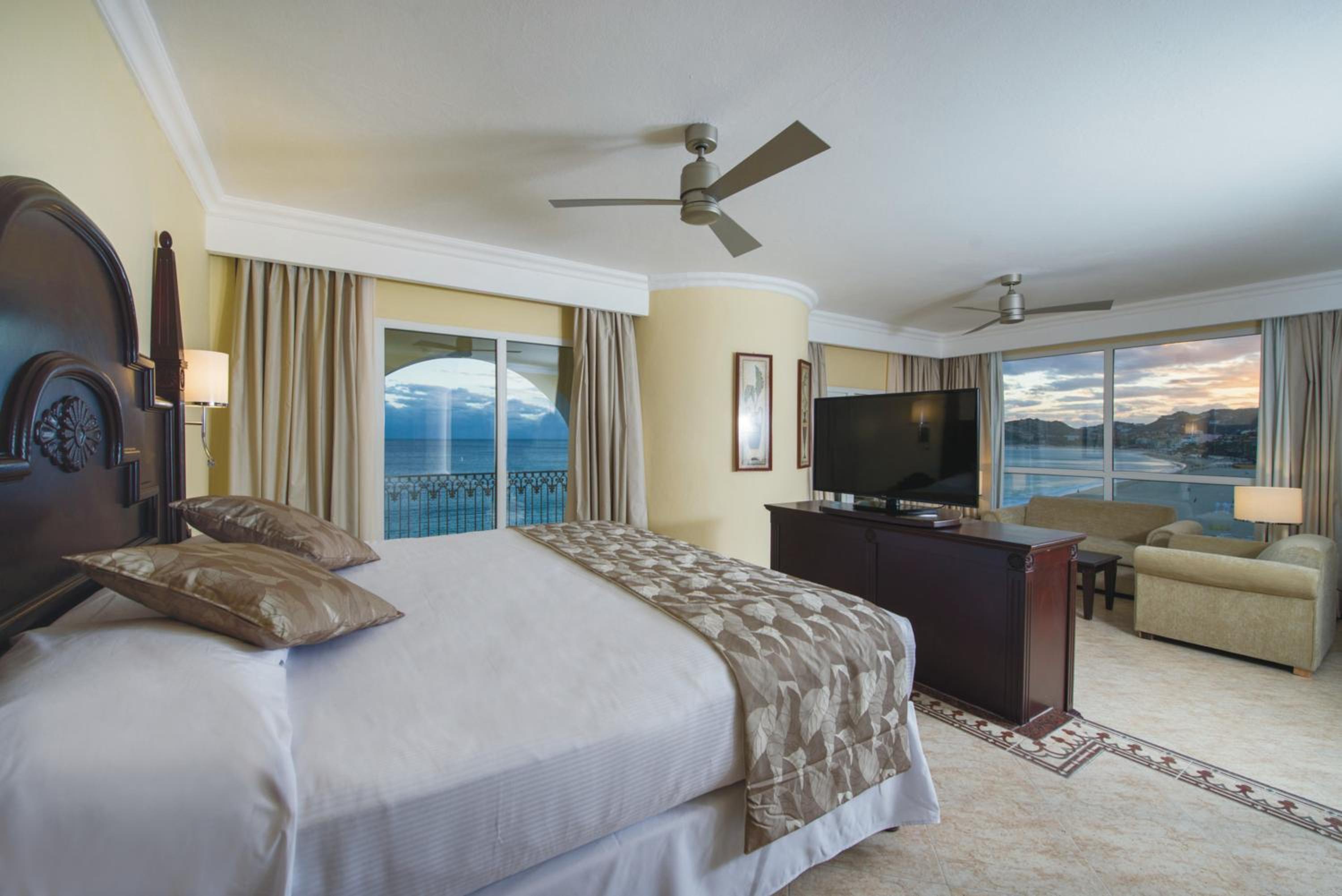 Suite con Jacuzzi Caliente y Vista al Mar