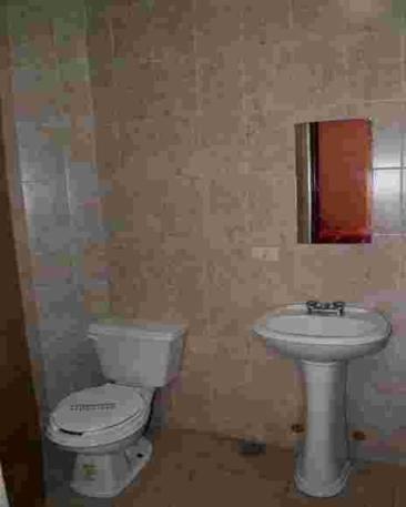 Economy Twin Room - Photo 3