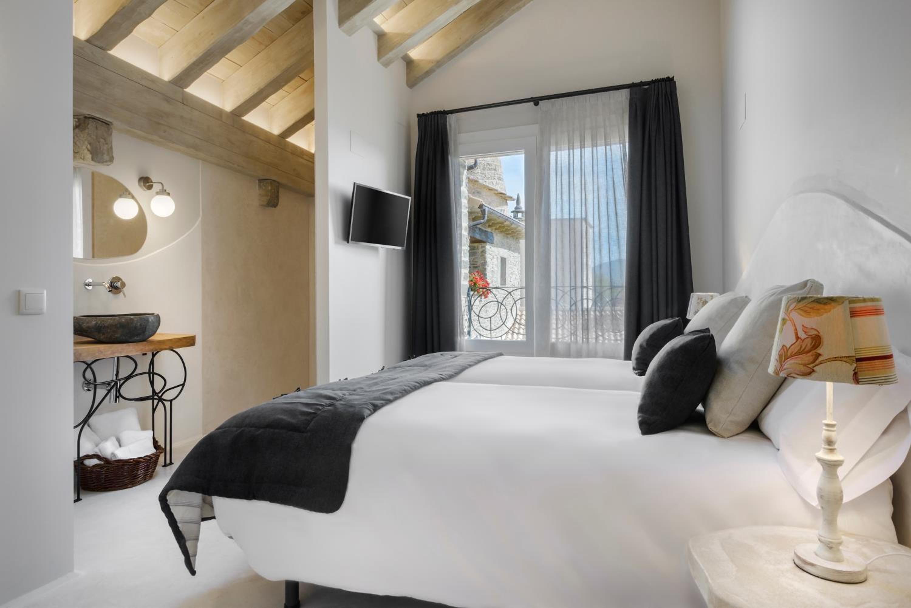 Superior Twin Room photo 2
