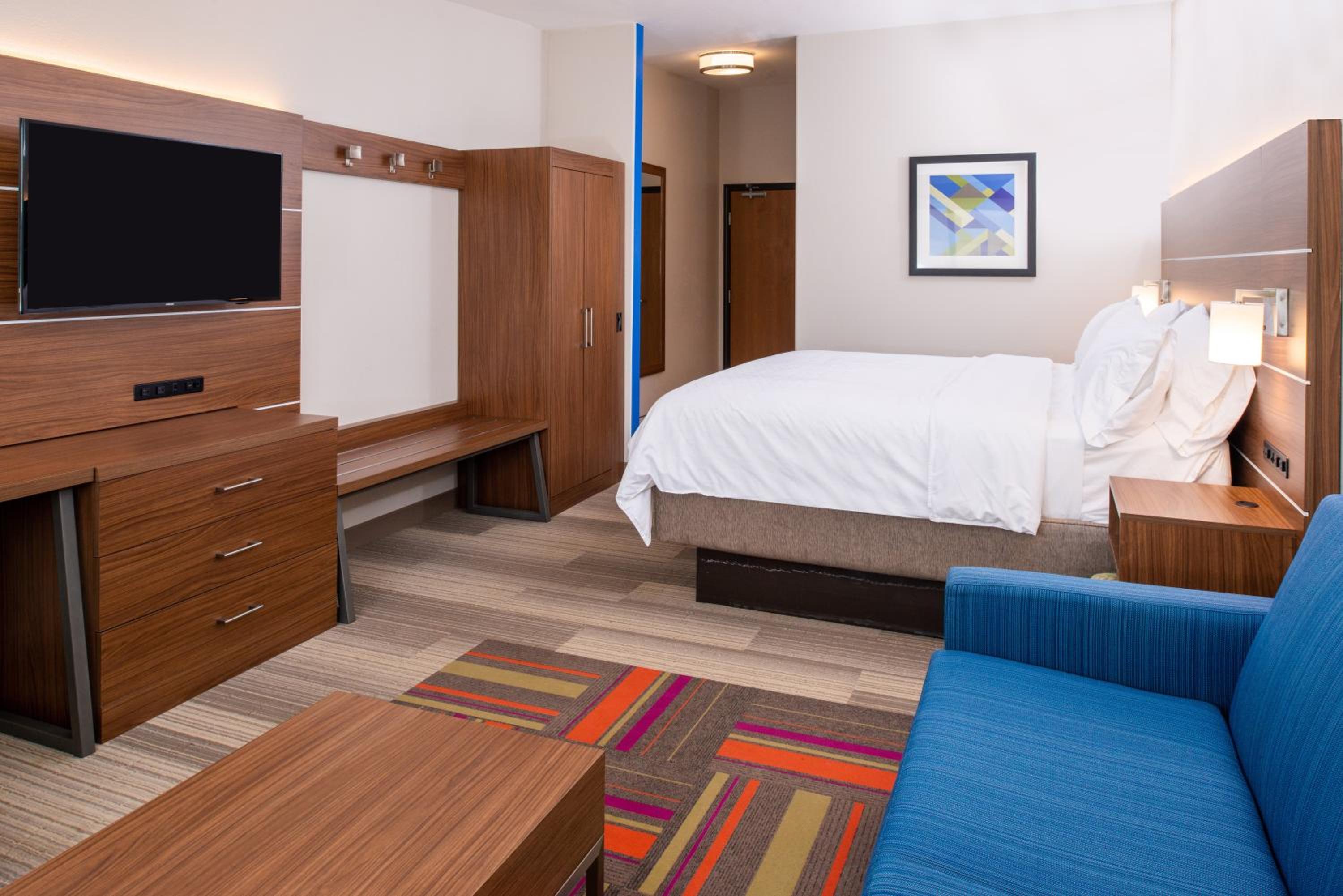King Room - Mobility Access/Hearing Accessible - Photo 1