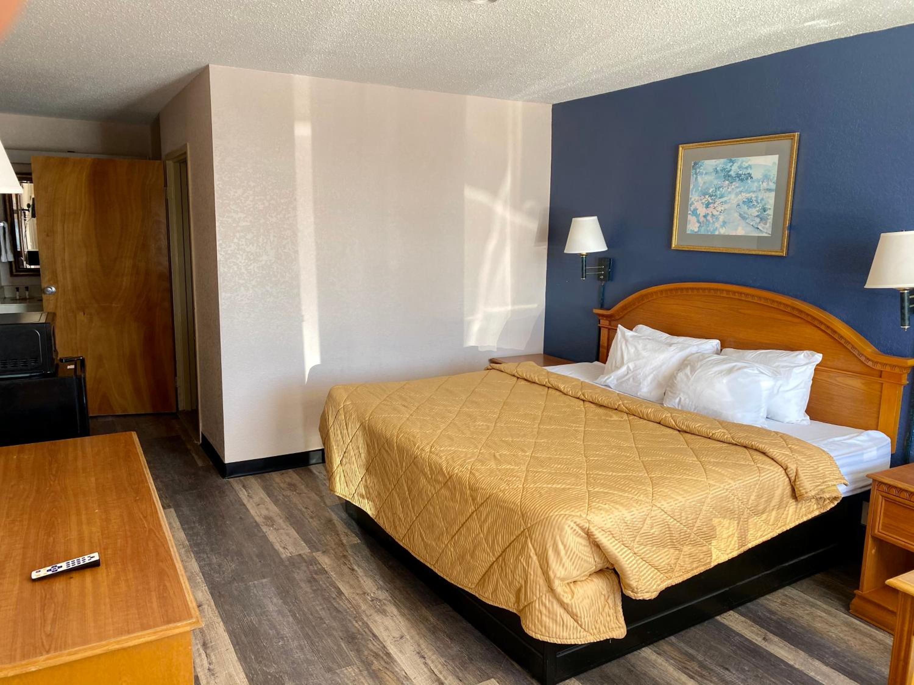 King Room - Disability Access photo 1