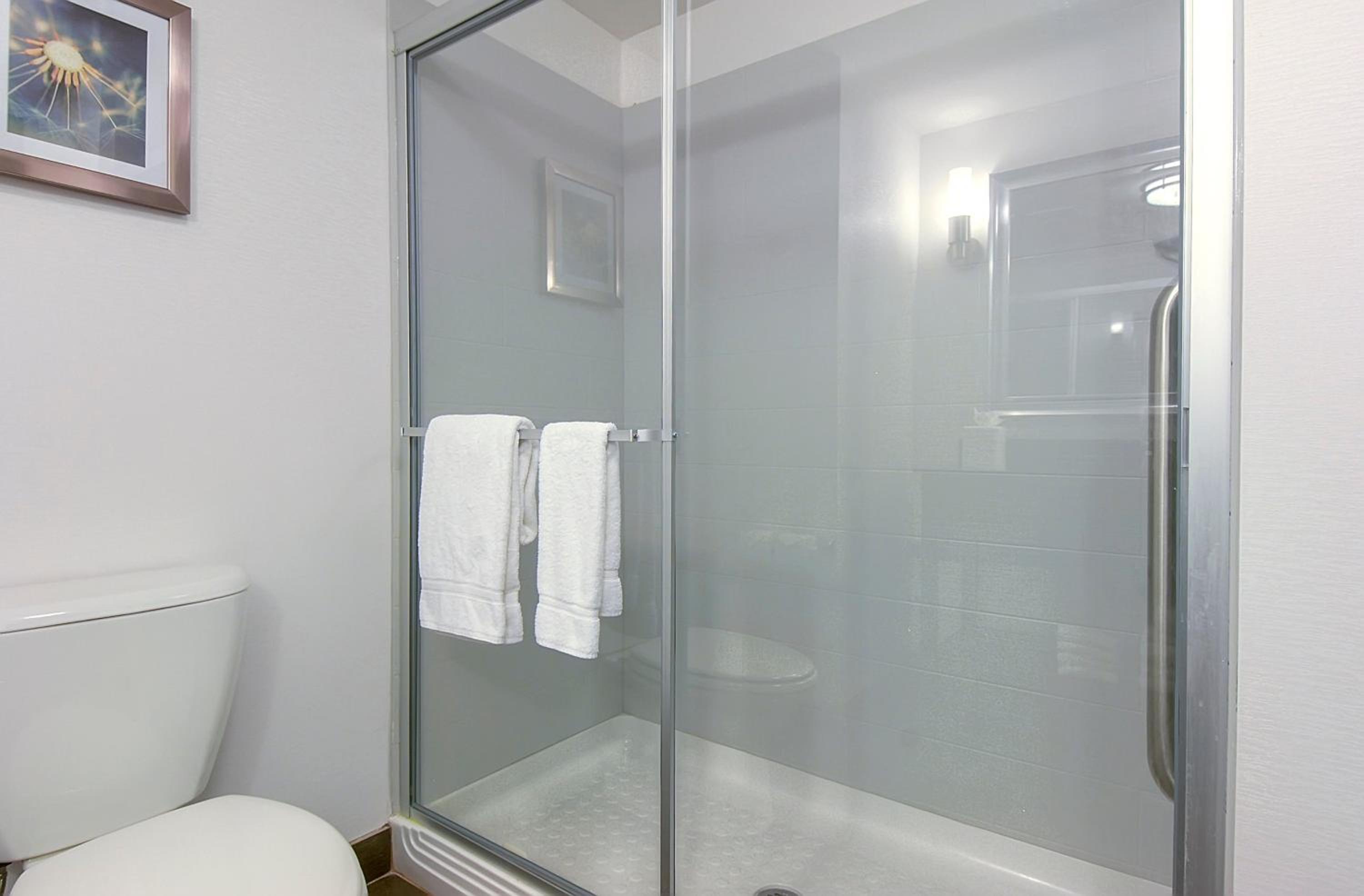 King Suite - Photo 3