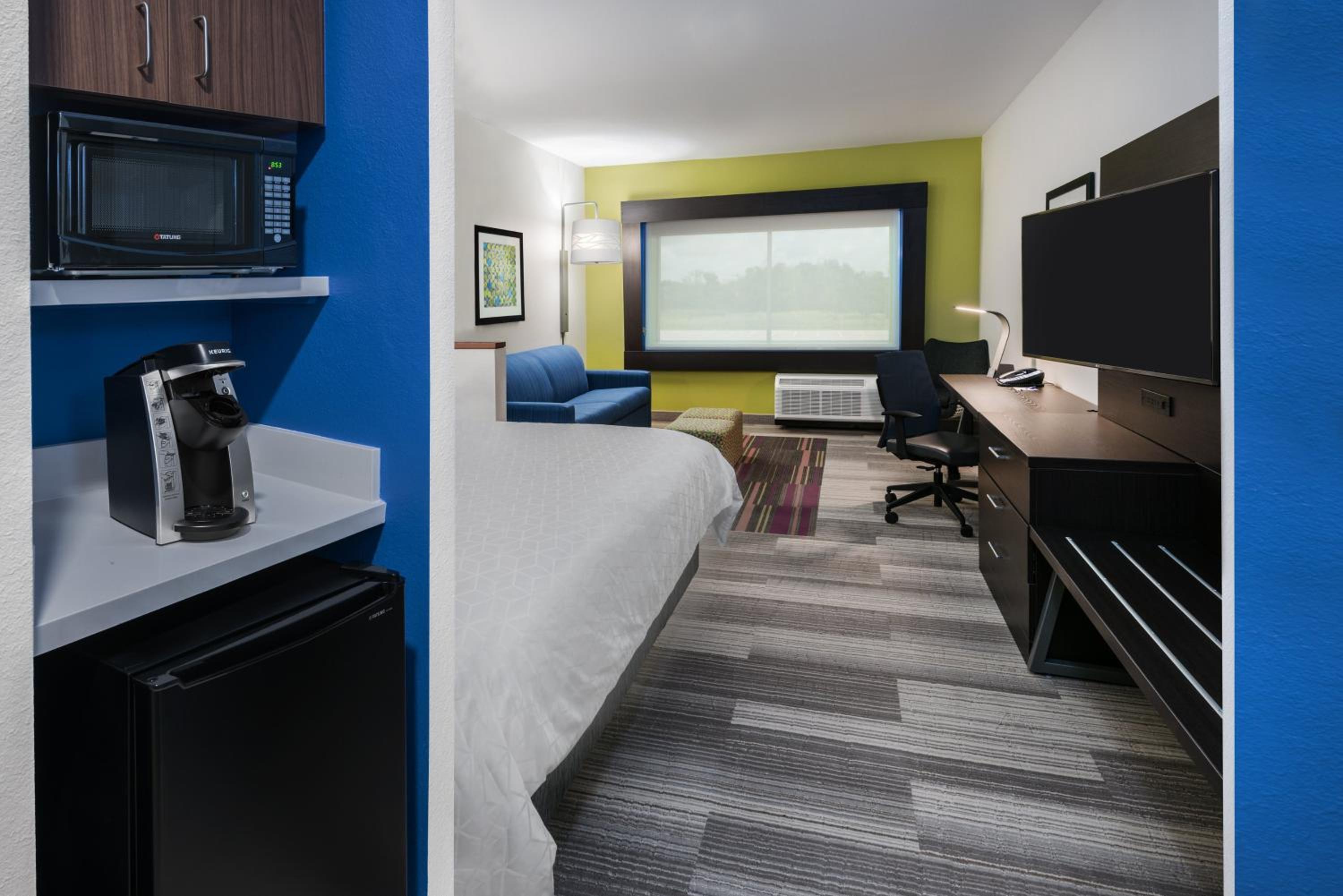 Standard King Room - Communications Accessible photo 1