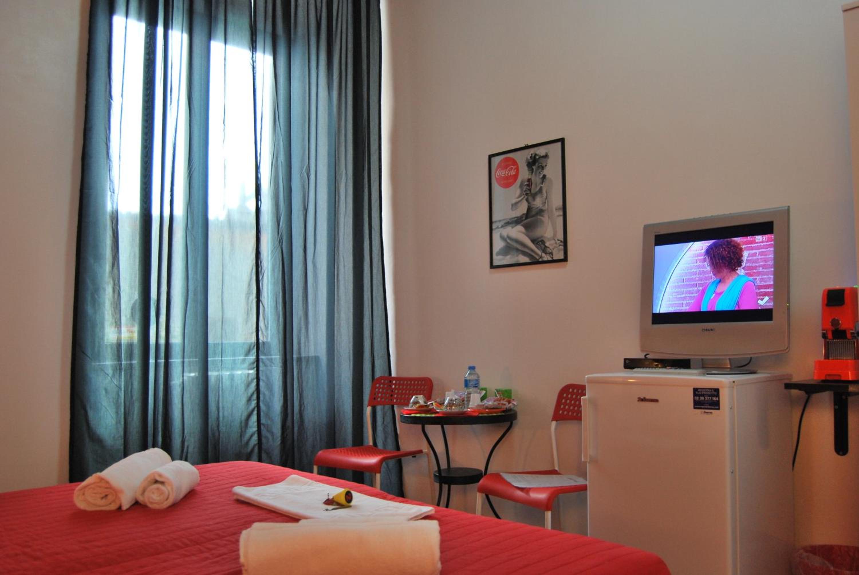 Double or Twin Room with Private External Bathroom photo 3