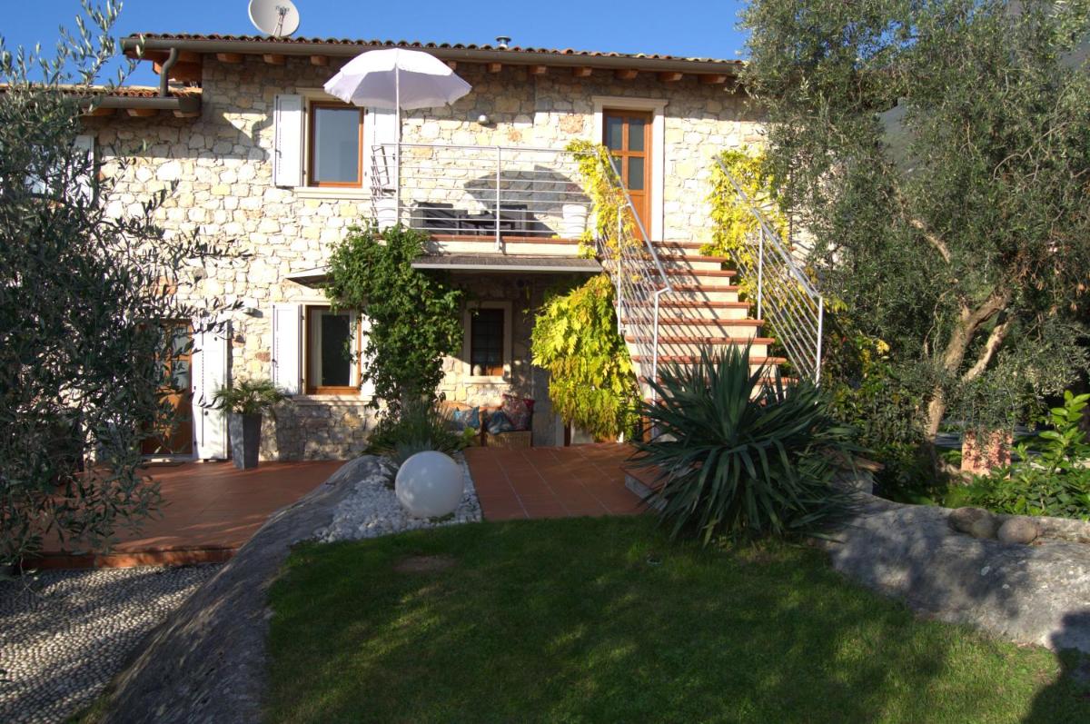 Economy Double or Twin Room with Balcony or Terrace - Photo 7