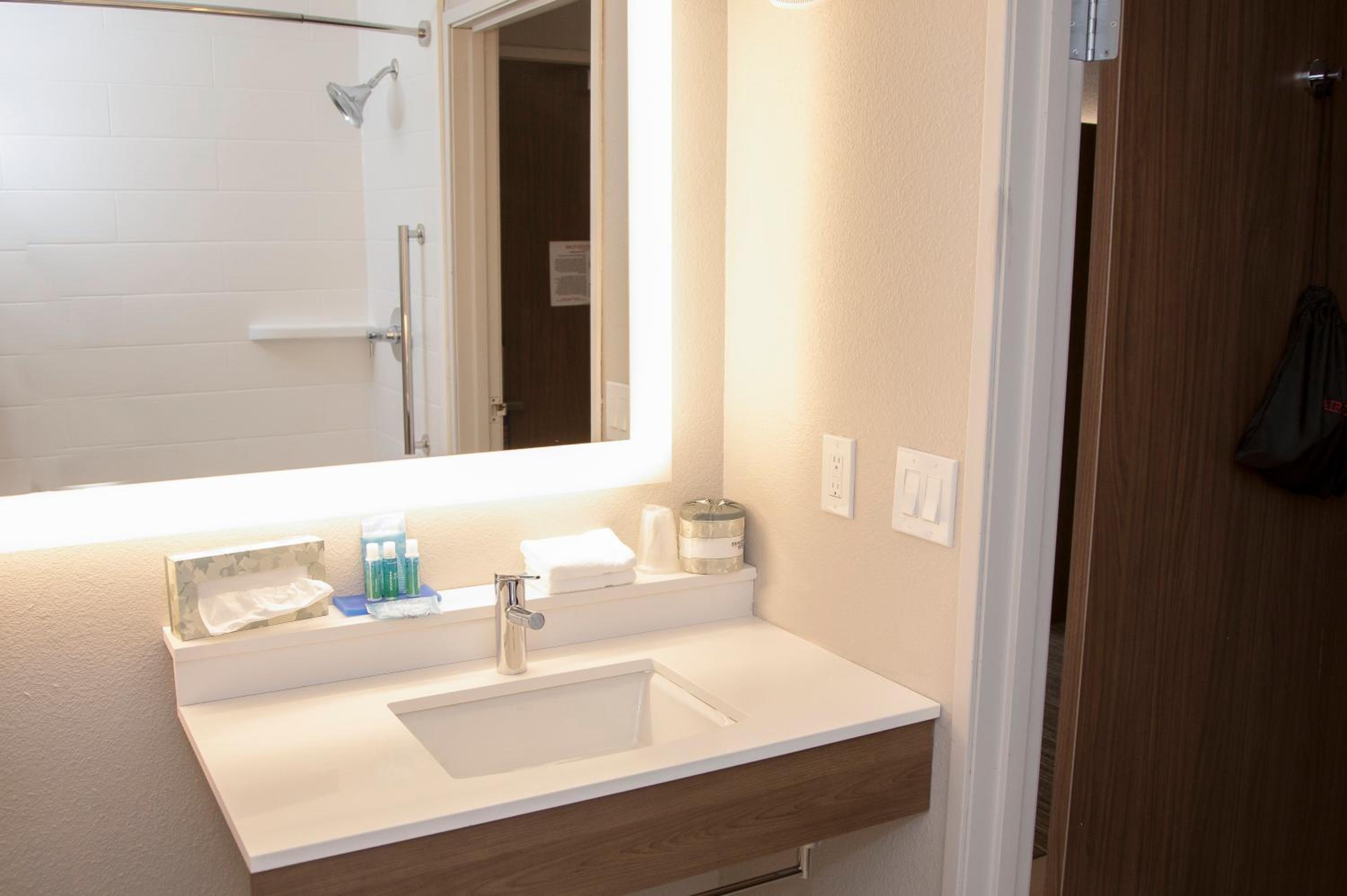 Standard Room - Photo 1