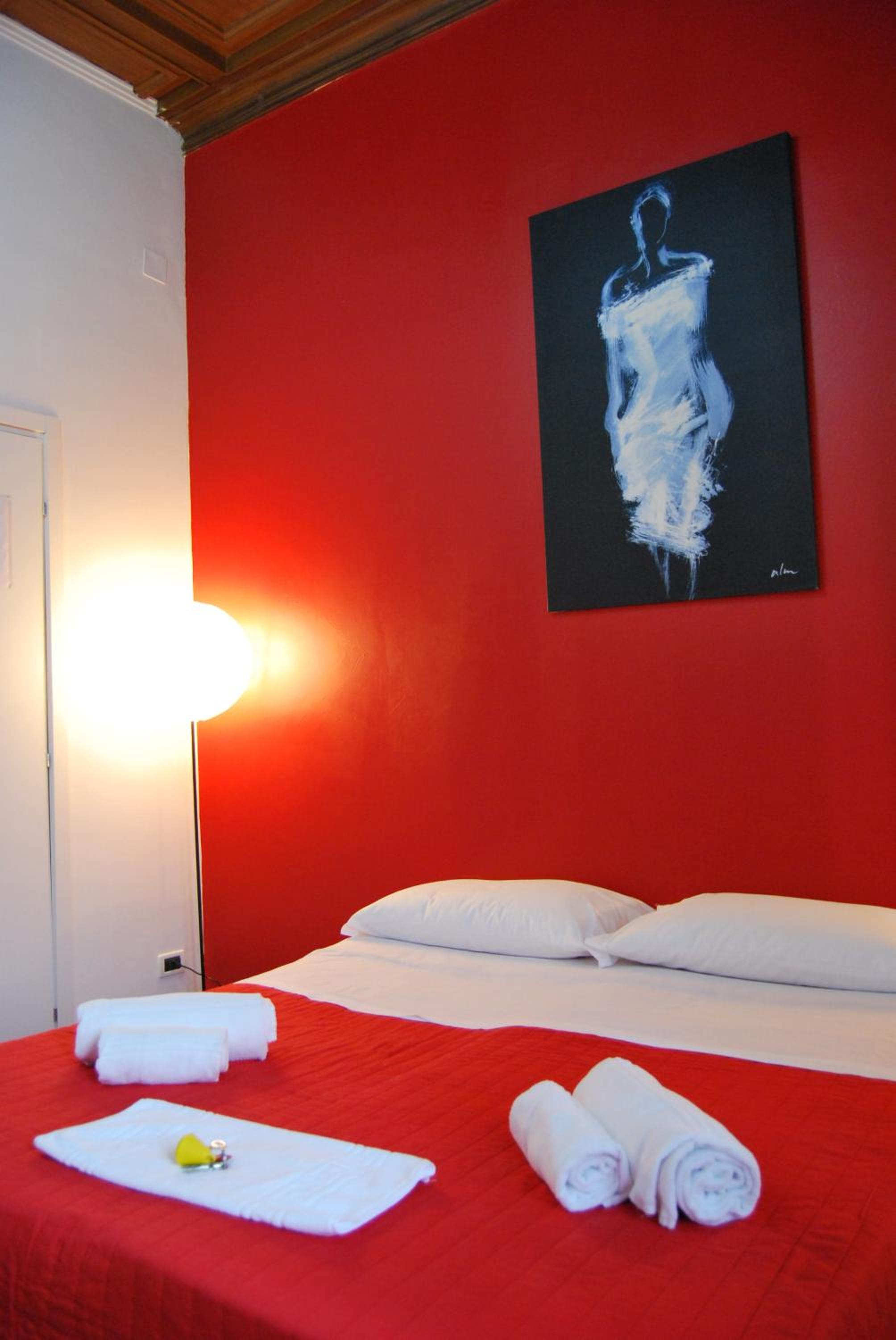 Double or Twin Room with Private External Bathroom photo 2