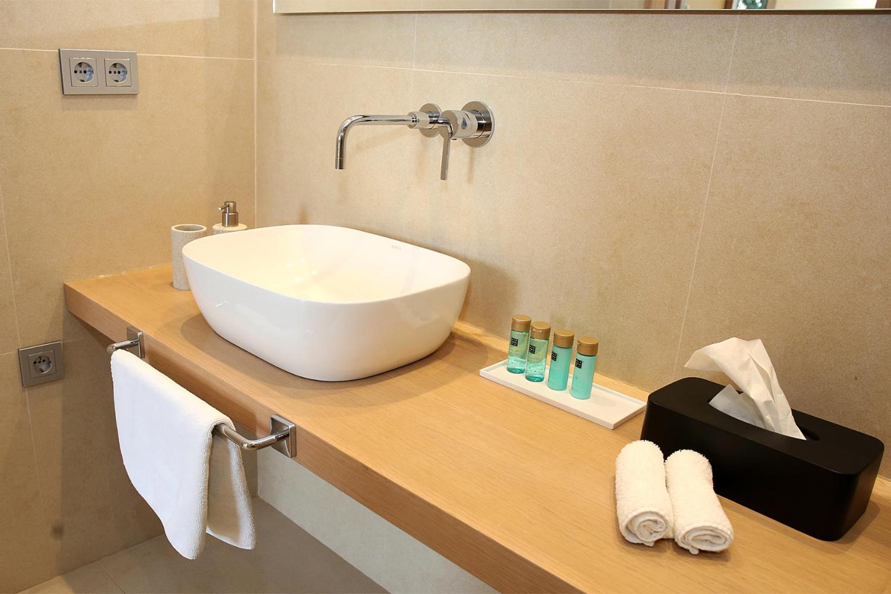 Superior Double Room - Photo 7