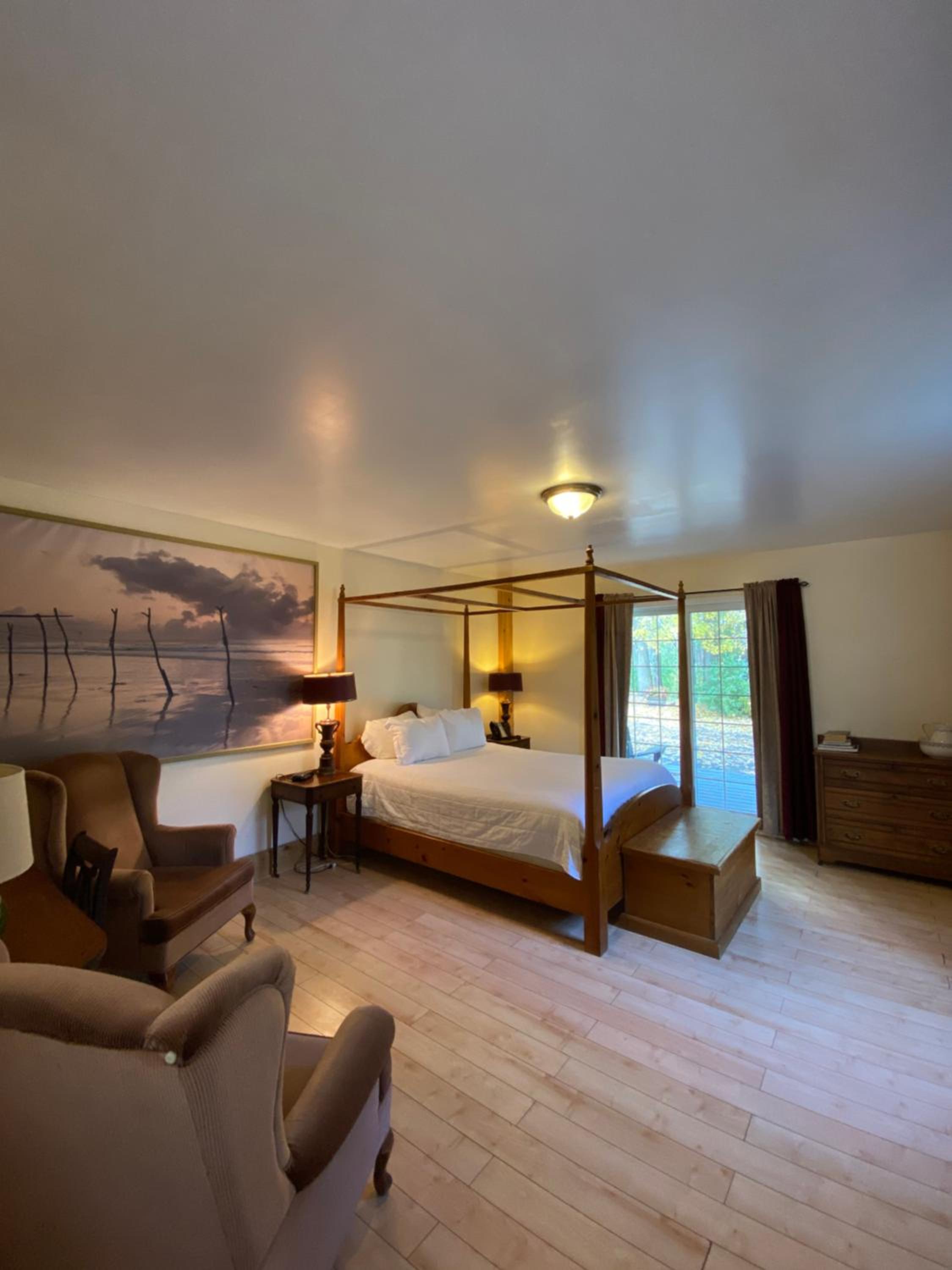Queen Room