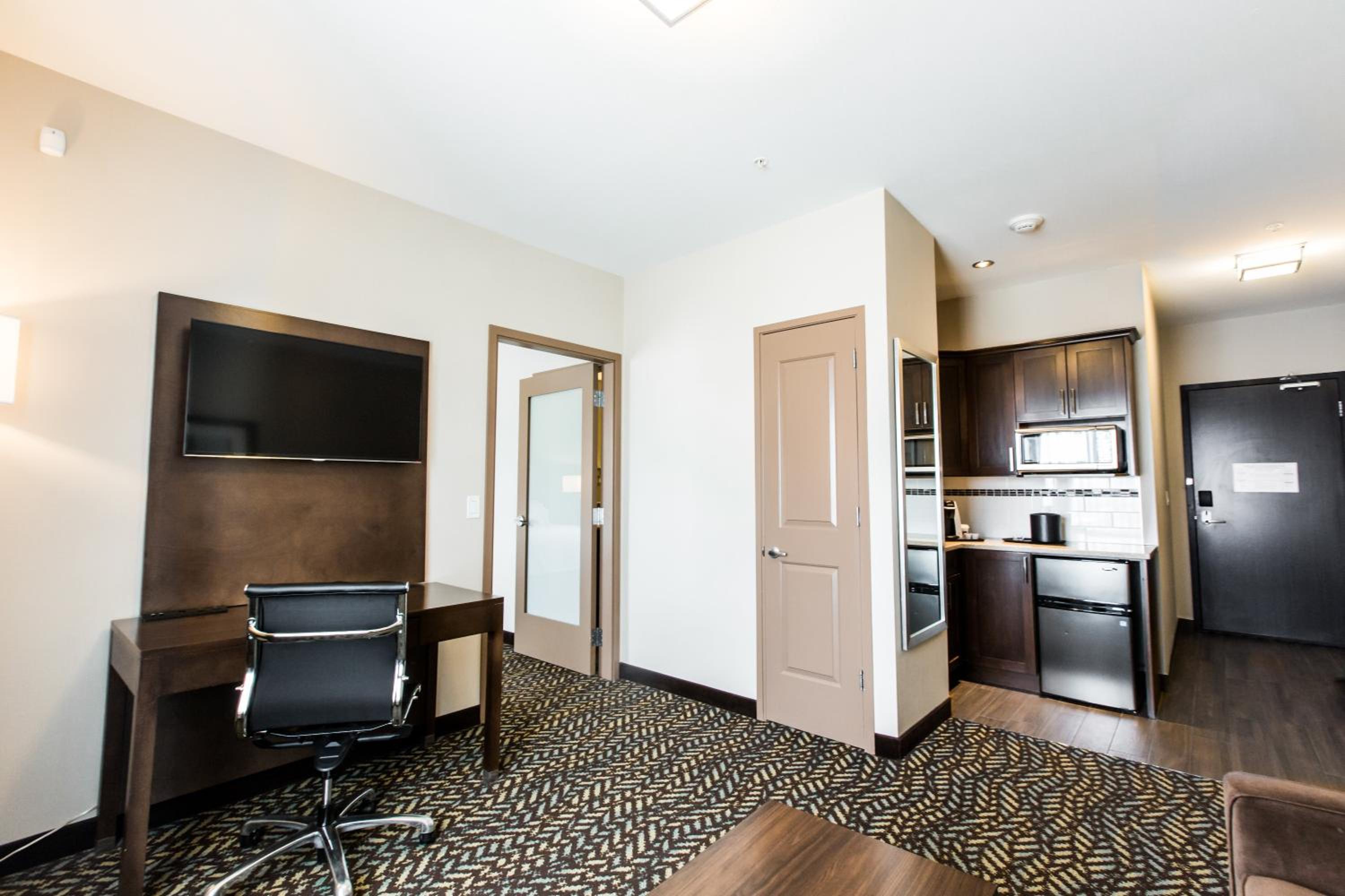 One-Bedroom Suite