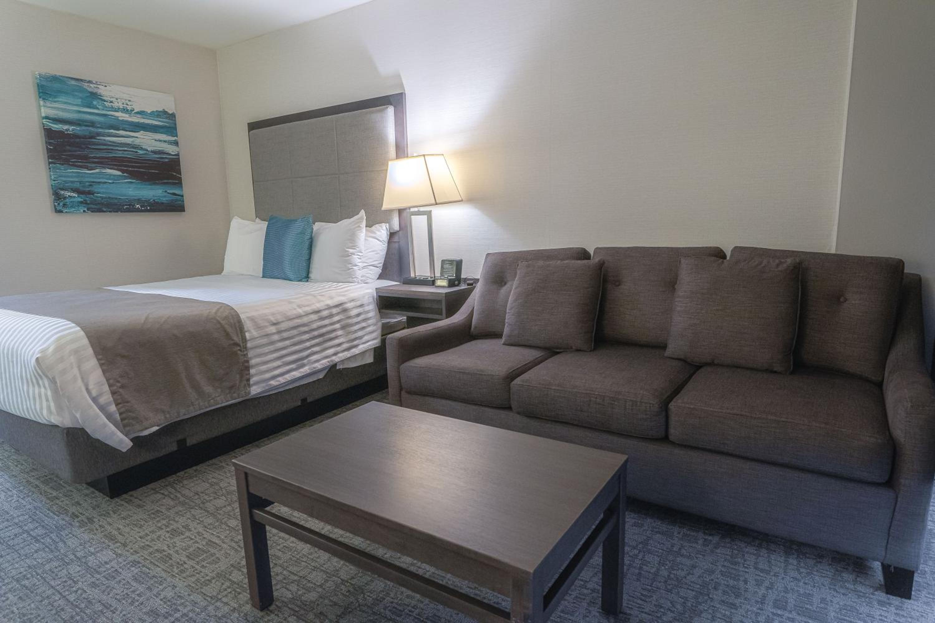 Queen Room - Non-Smoking - Photo 5