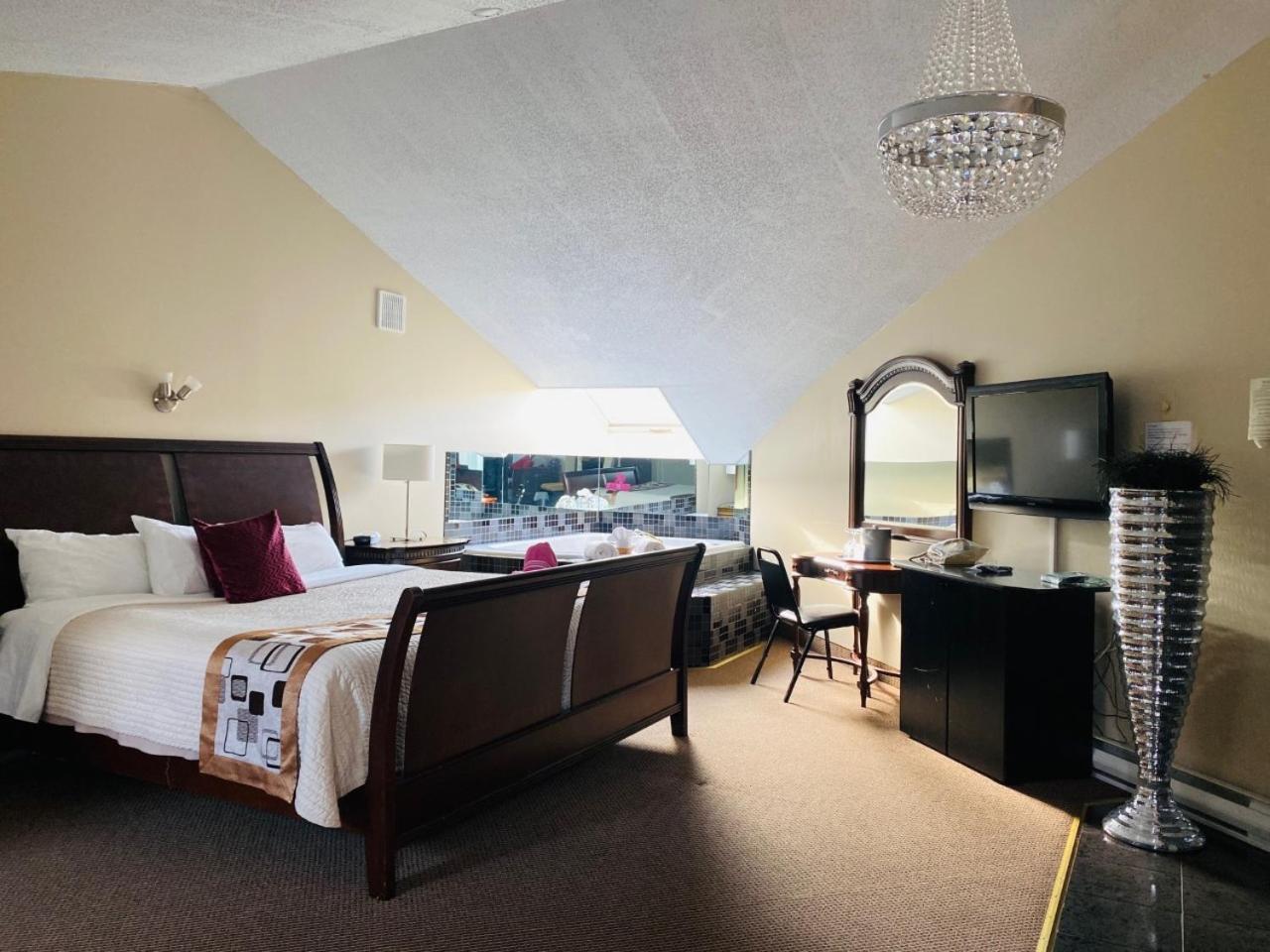 Presidential King Room with Spa Bath