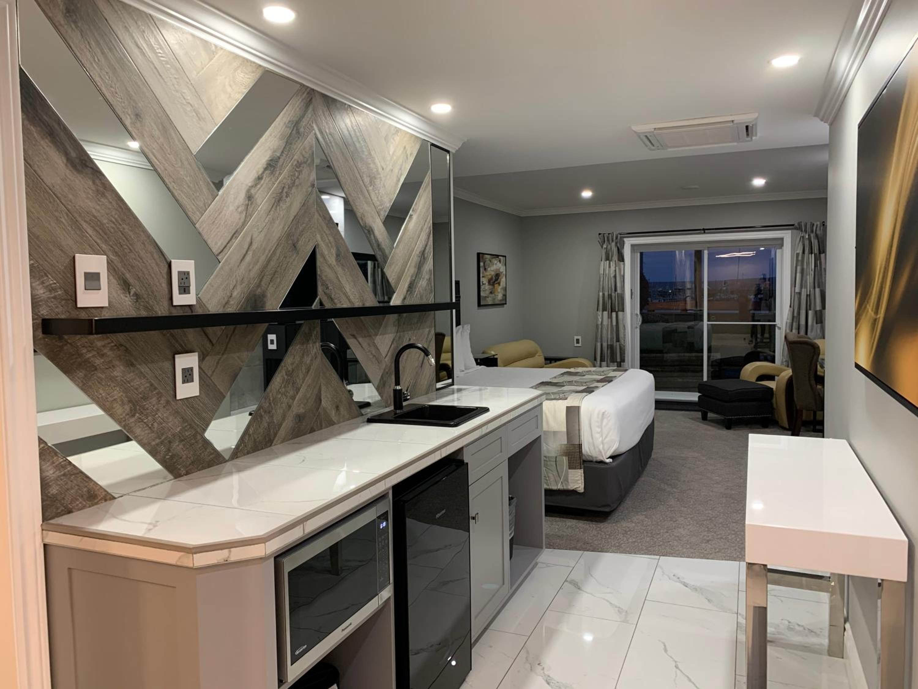Deluxe Suite photo 3