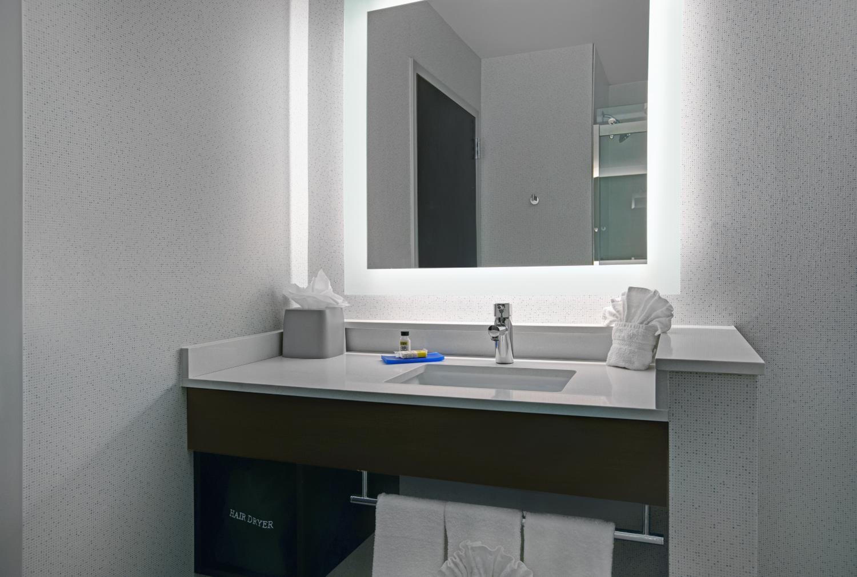 Standard King Room - Photo 2