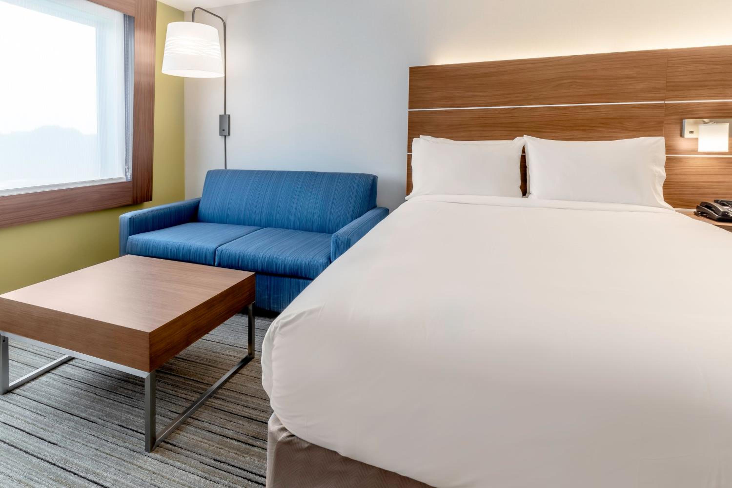 Suite with Two Queen Beds - Photo 5
