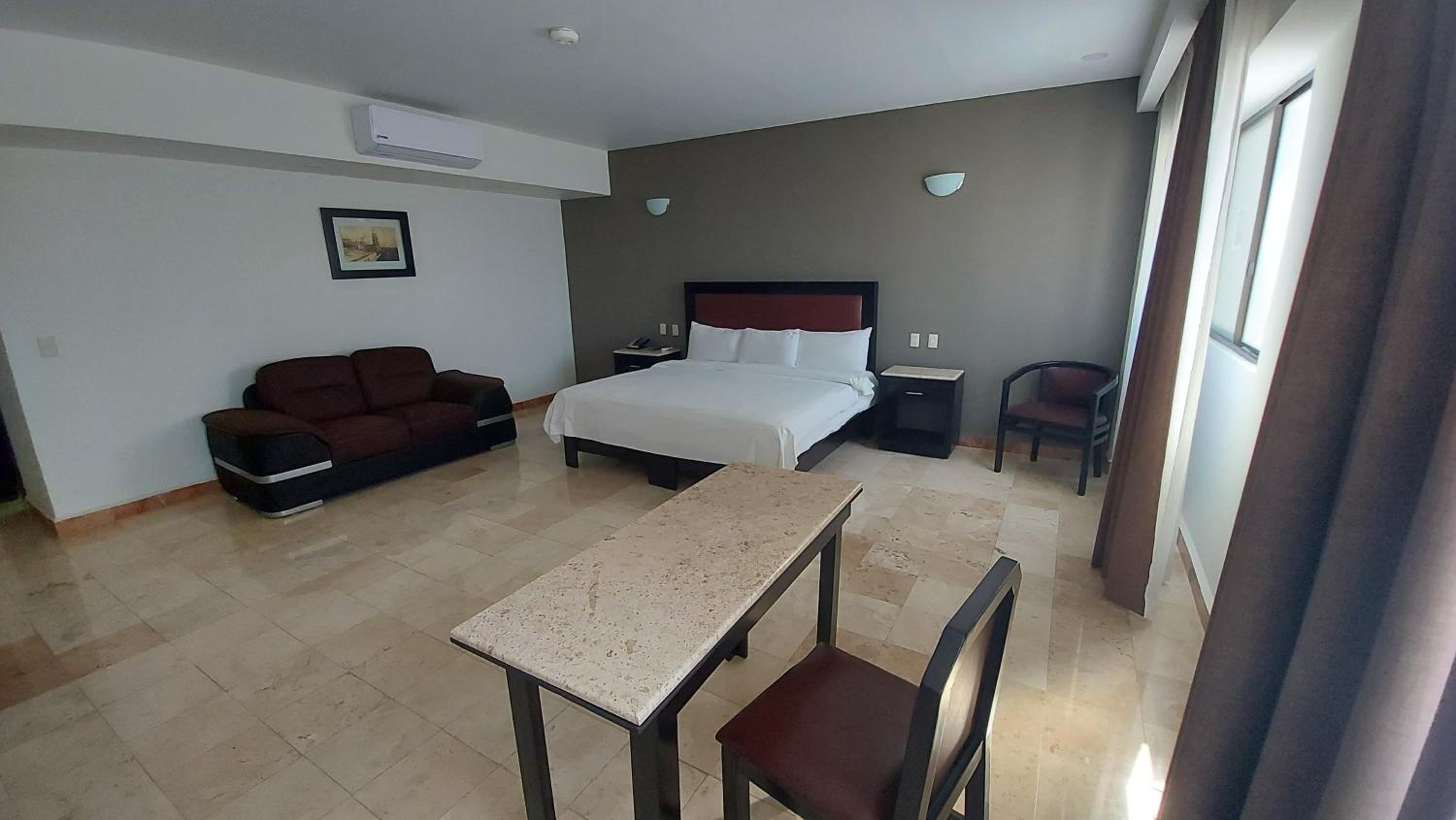 Junior Suite - Photo 1