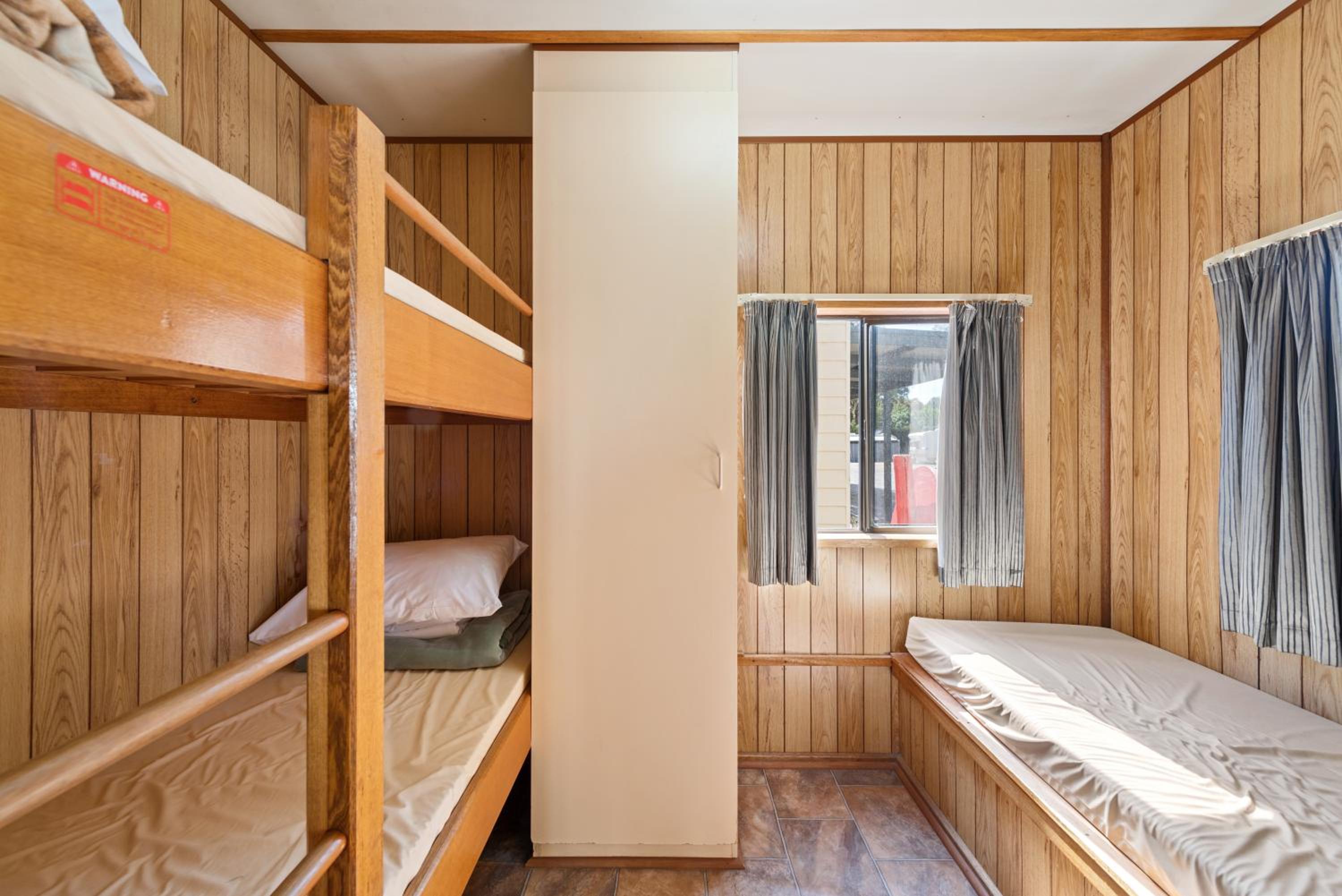 Economy Cabin - Pet Friendly (No Bathroom) photo 2