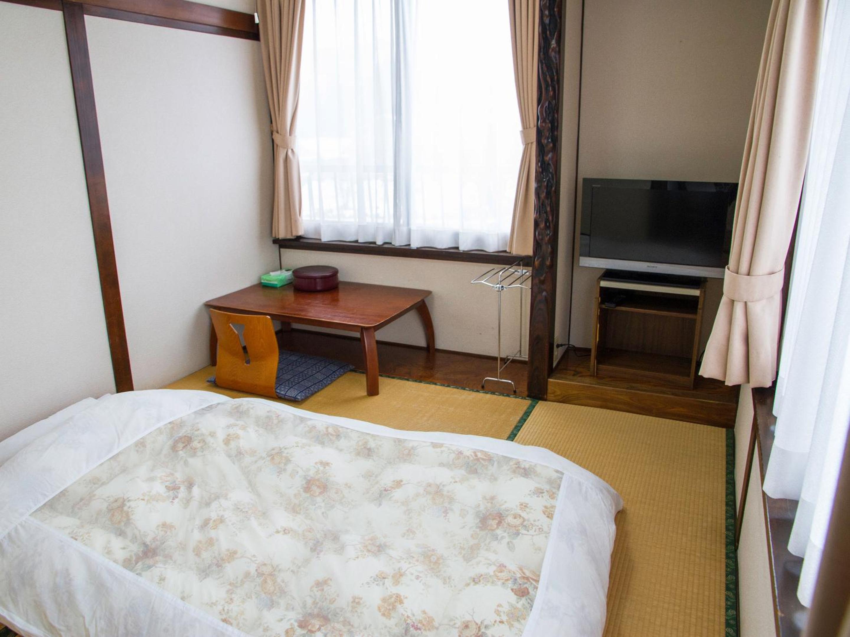 Japanese-Style Room