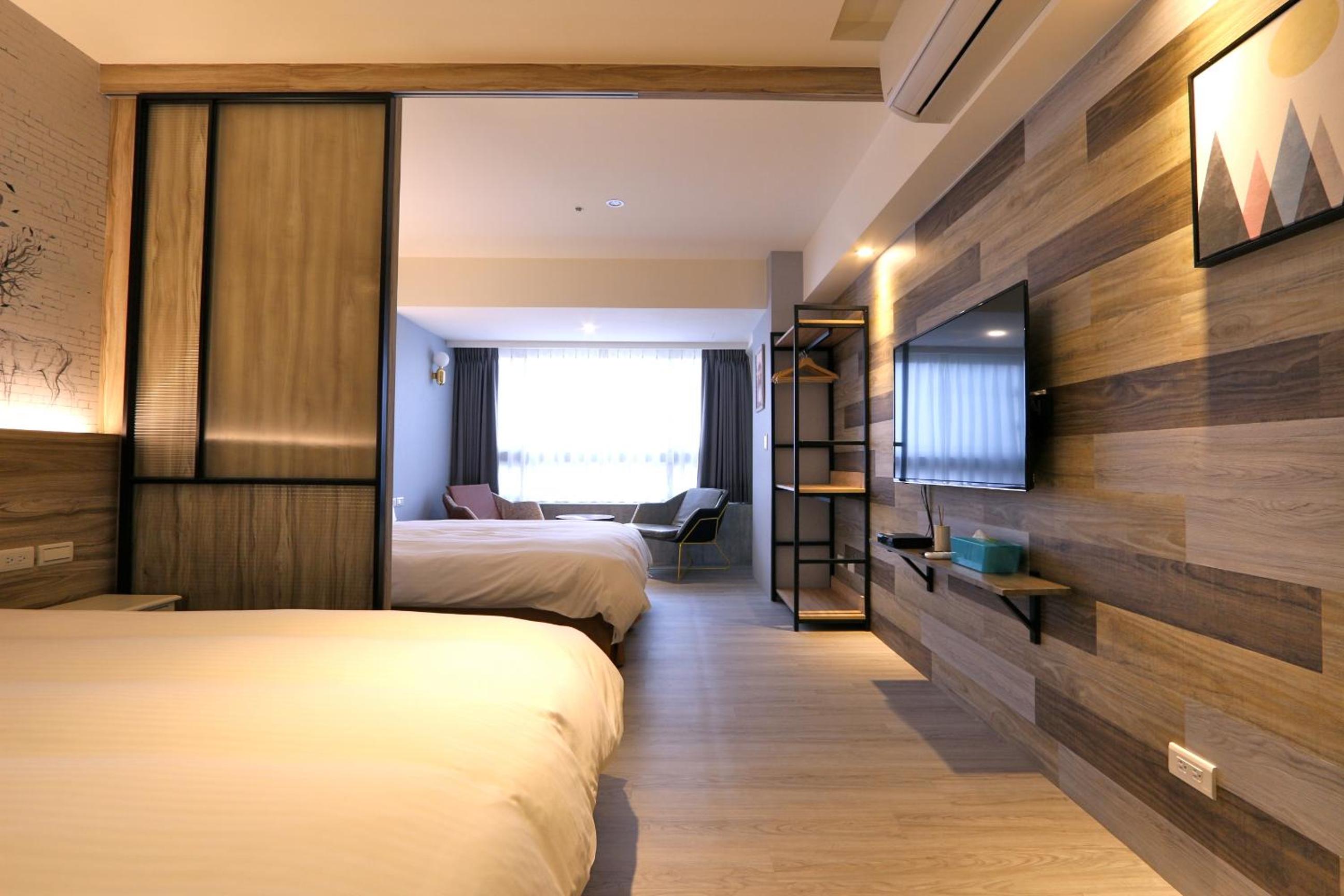 Twin Room with City View