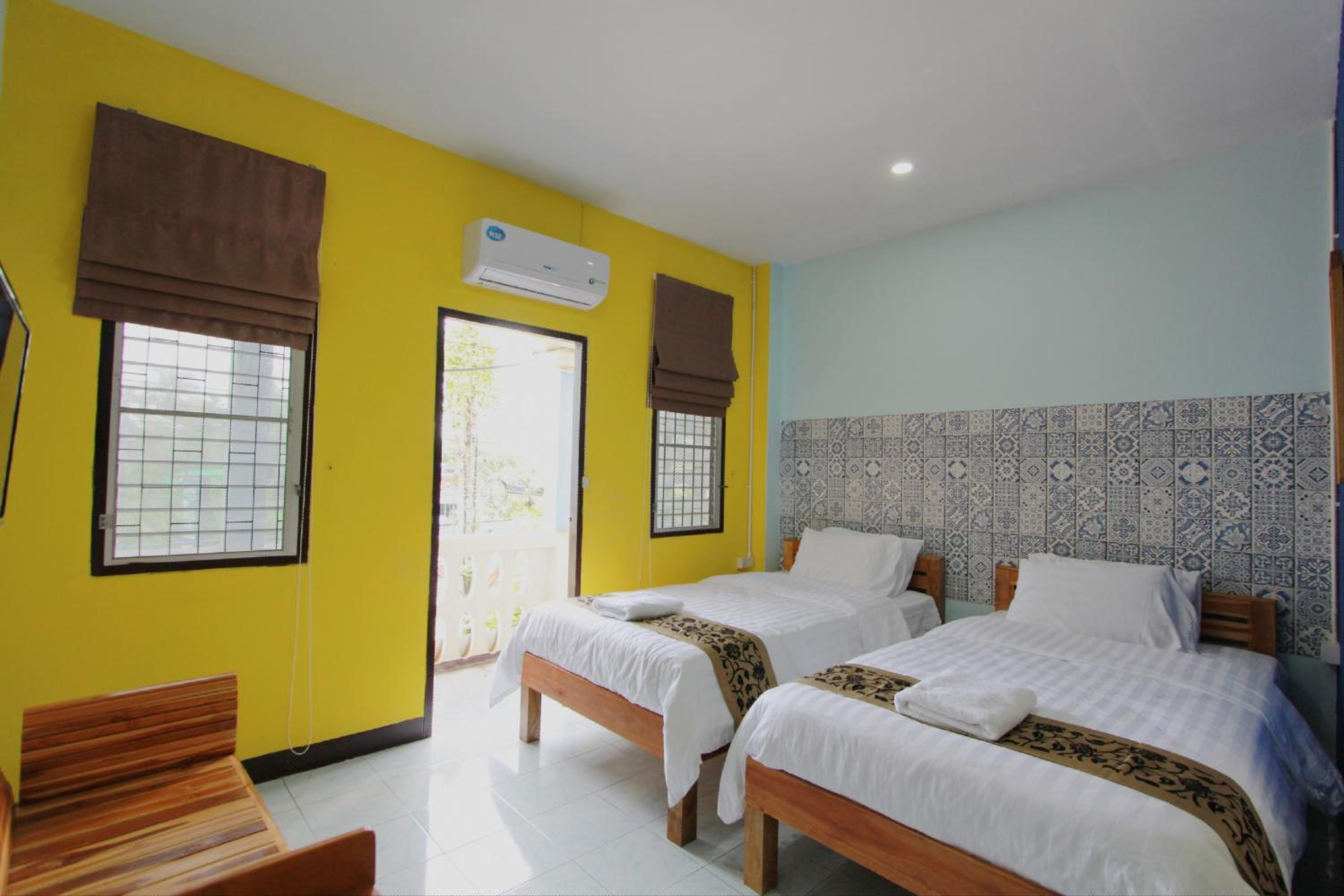 Deluxe Twin Room - Photo 1