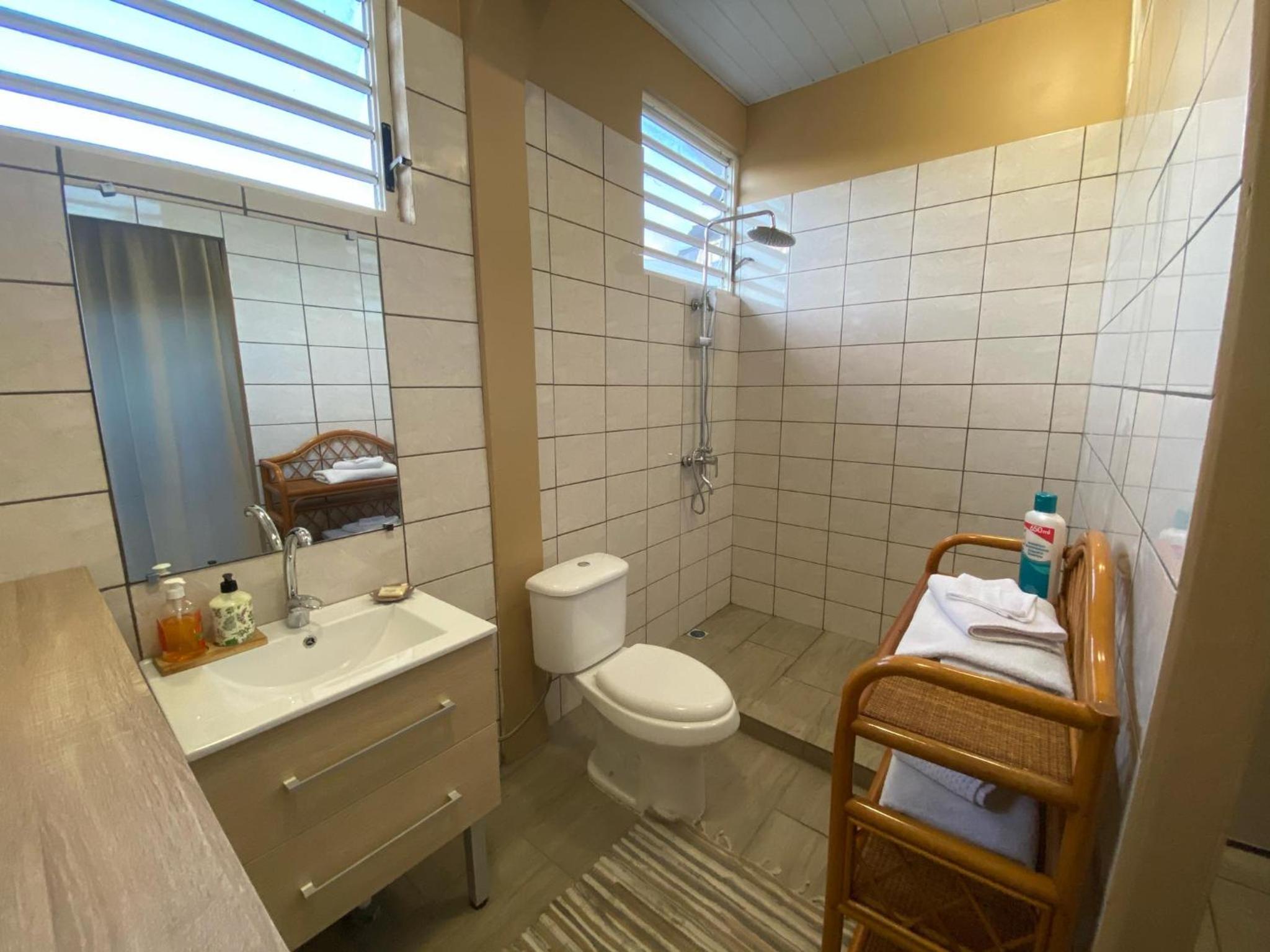 Double Room with Private Bathroom photo 2