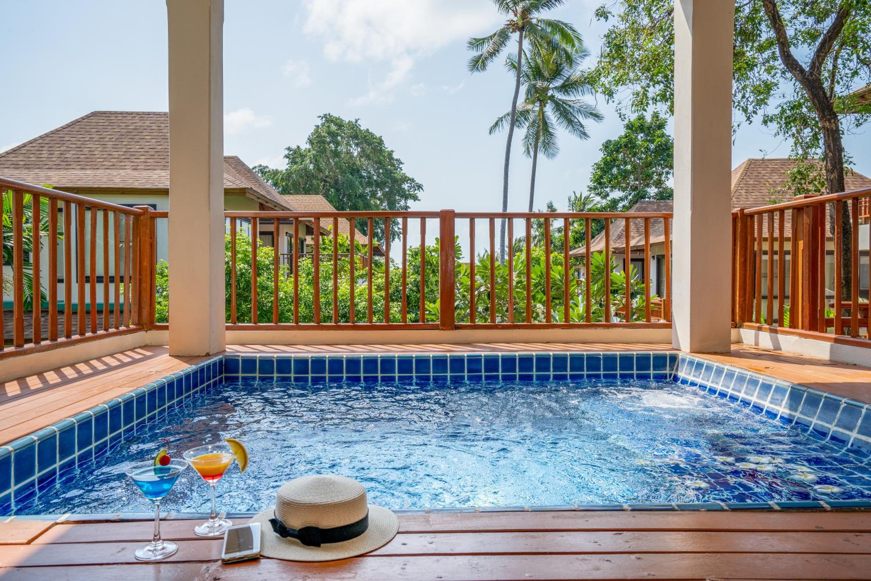Deluxe Room with Plunge Pool - Photo 2