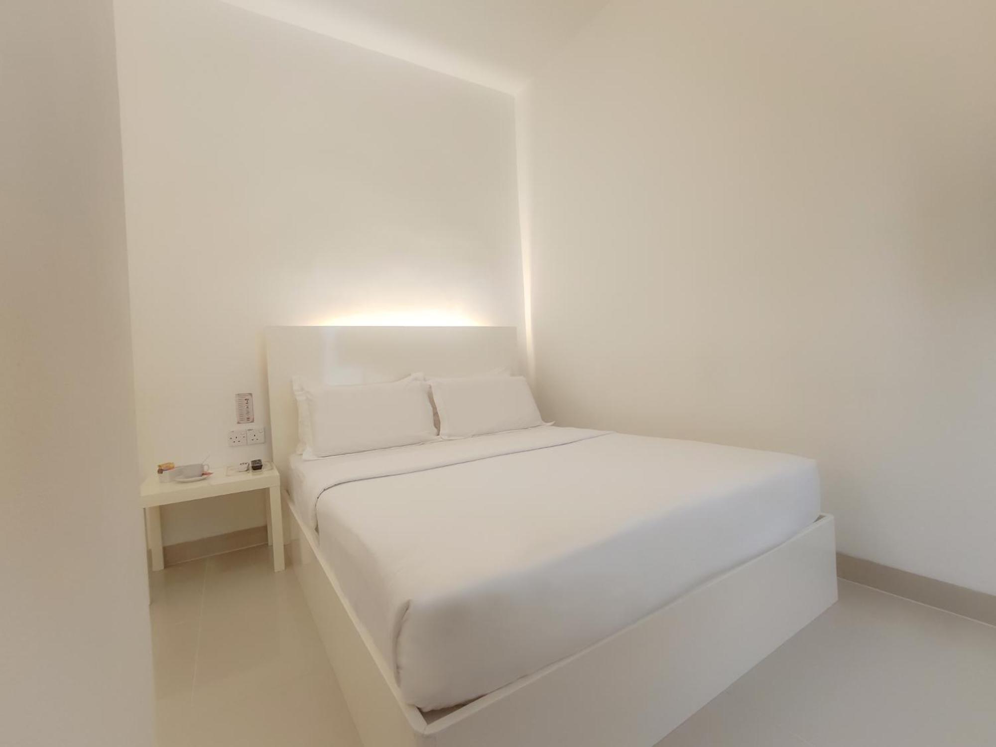 Petite Double Room - Photo 4