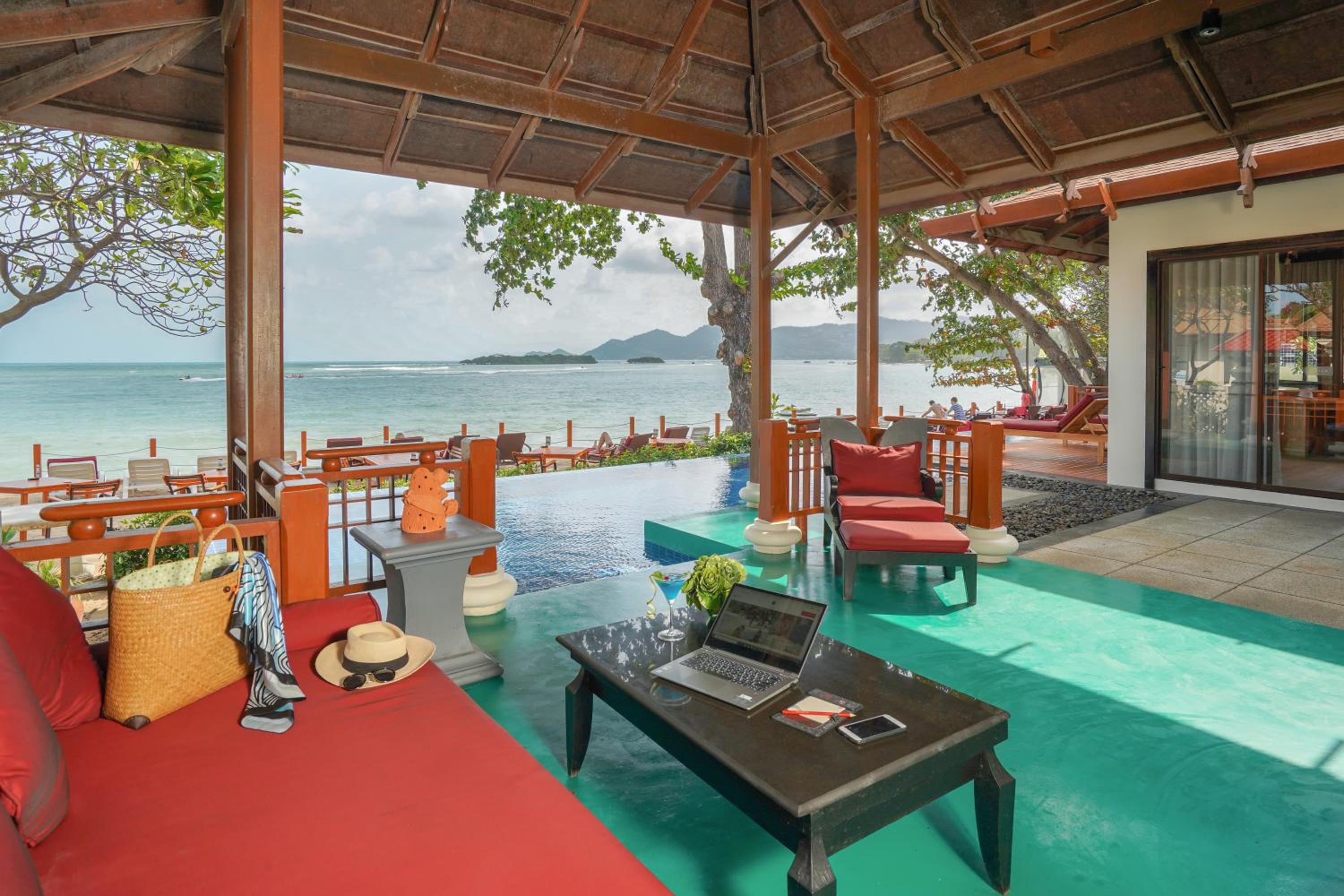 Oceanfront Villa with Private Pool - Photo 8