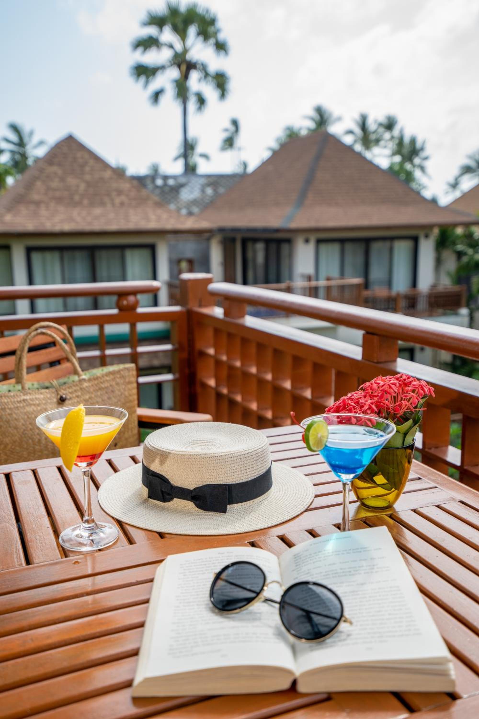 Deluxe Double Room with Balcony - Photo 6