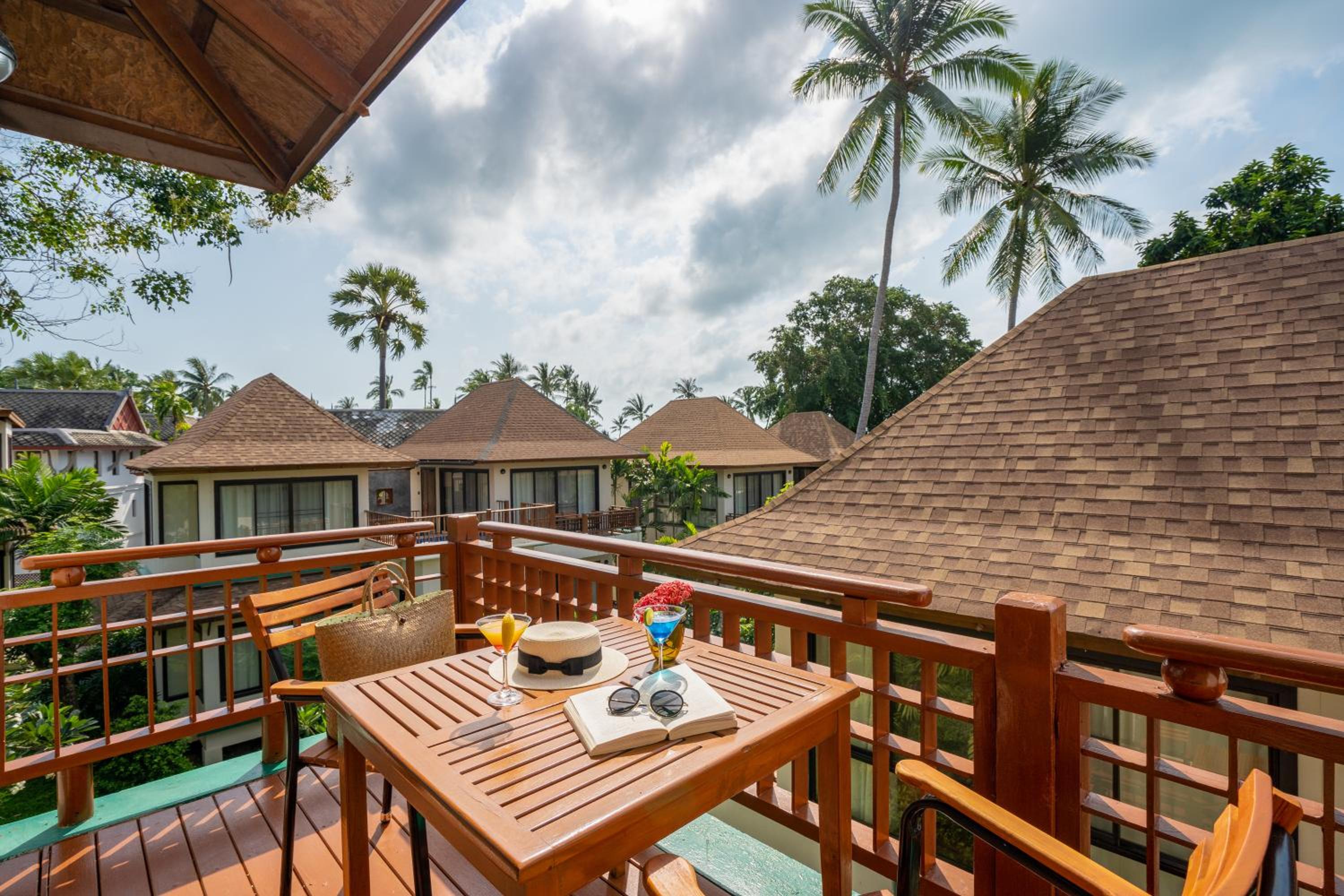 Deluxe Double Room with Balcony - Photo 2