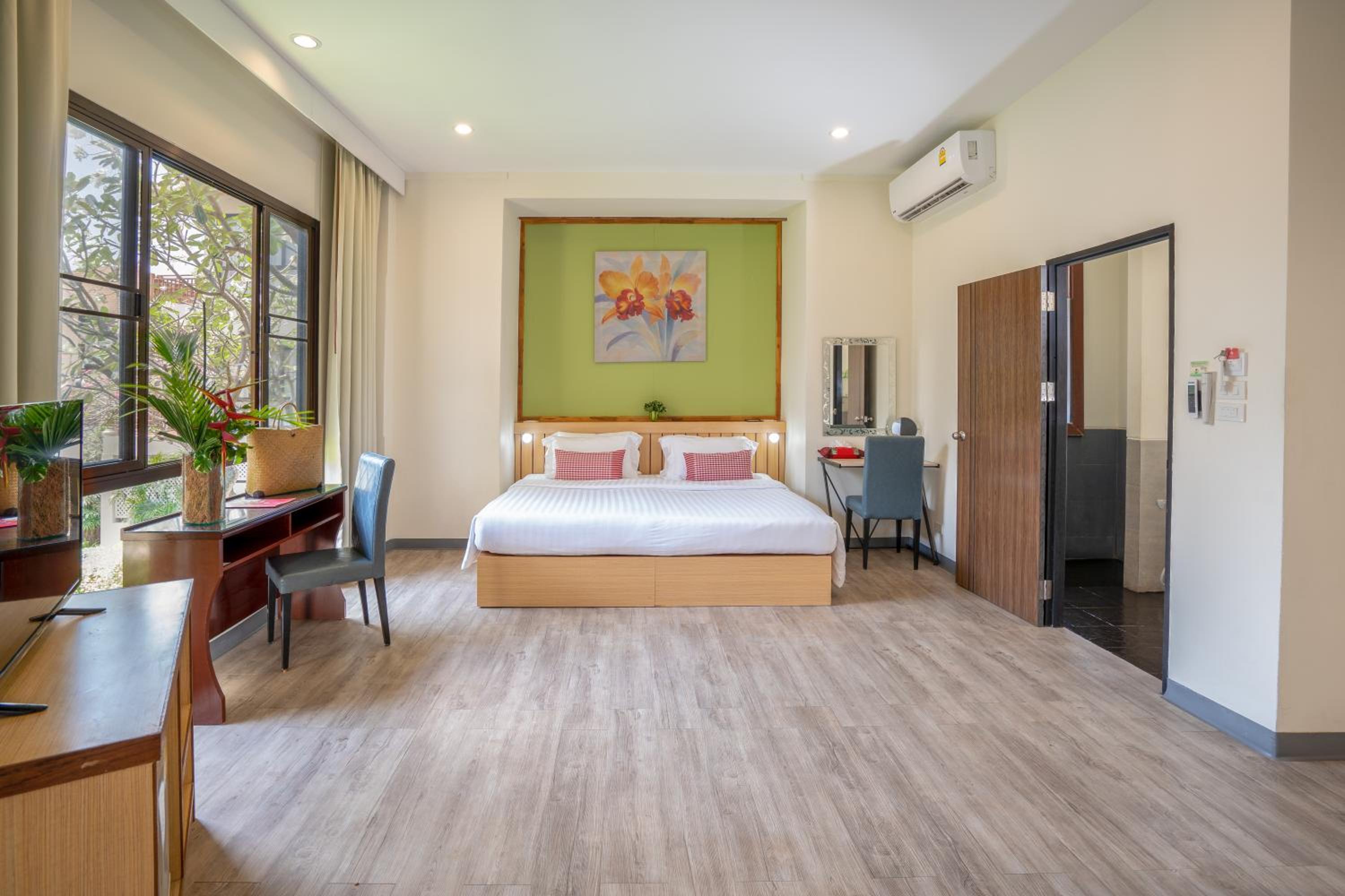 Deluxe Room with Plunge Pool - Photo 1