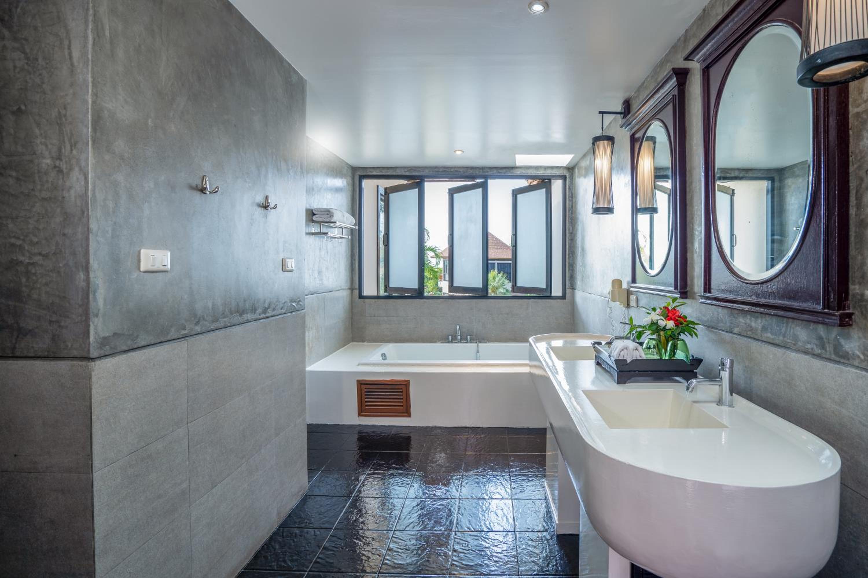 Two-Bedroom Duplex - Pool Side - Photo 22