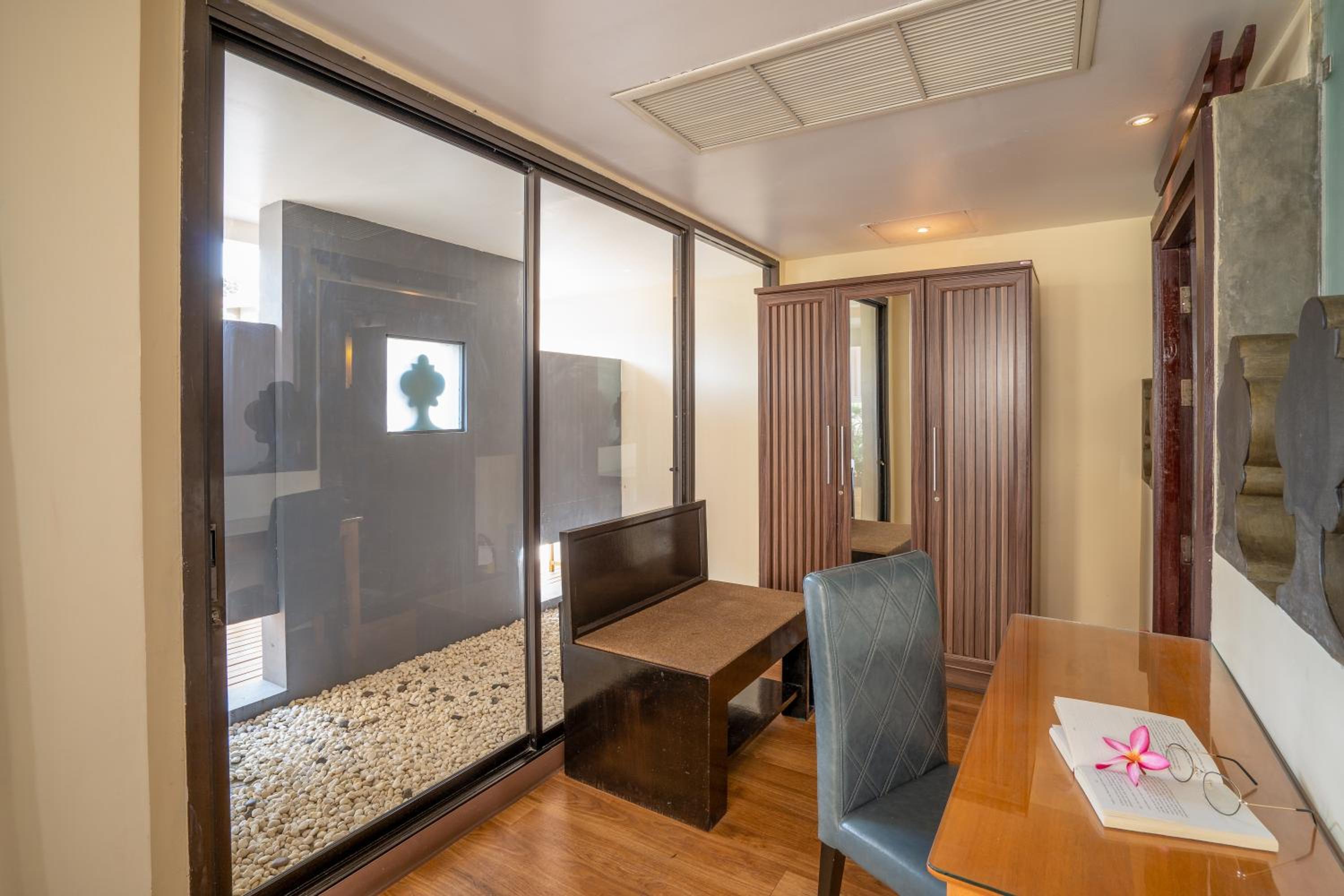 Two-Bedroom Duplex - Pool Side - Photo 21