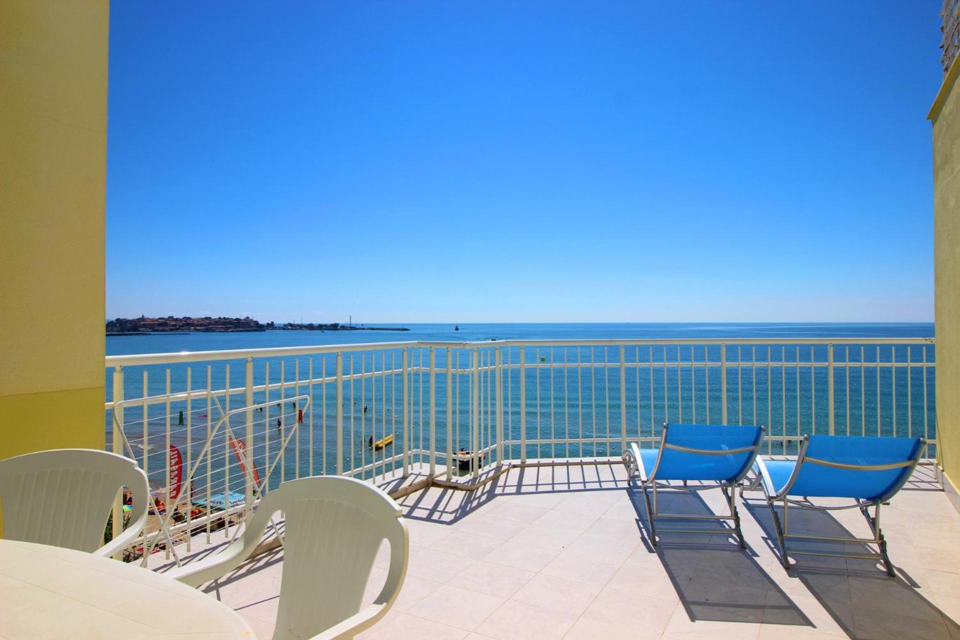 Apartment with Sea View photo 2