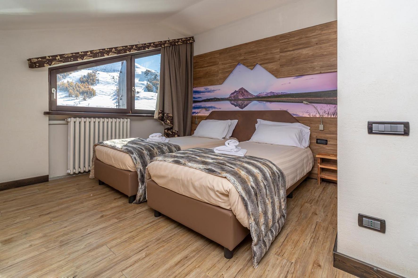Deluxe Double or Twin Room with Balcony - Photo 1