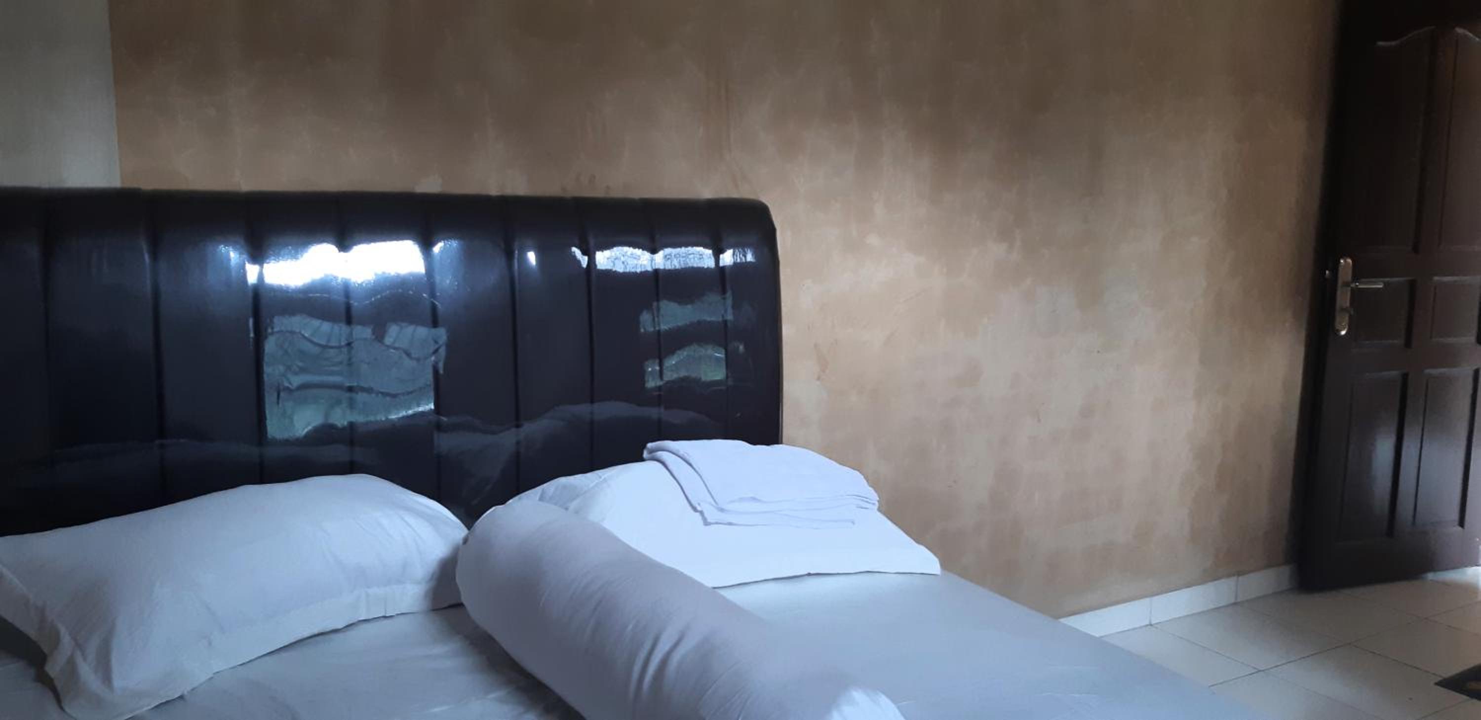Standard Double Room - Photo 5