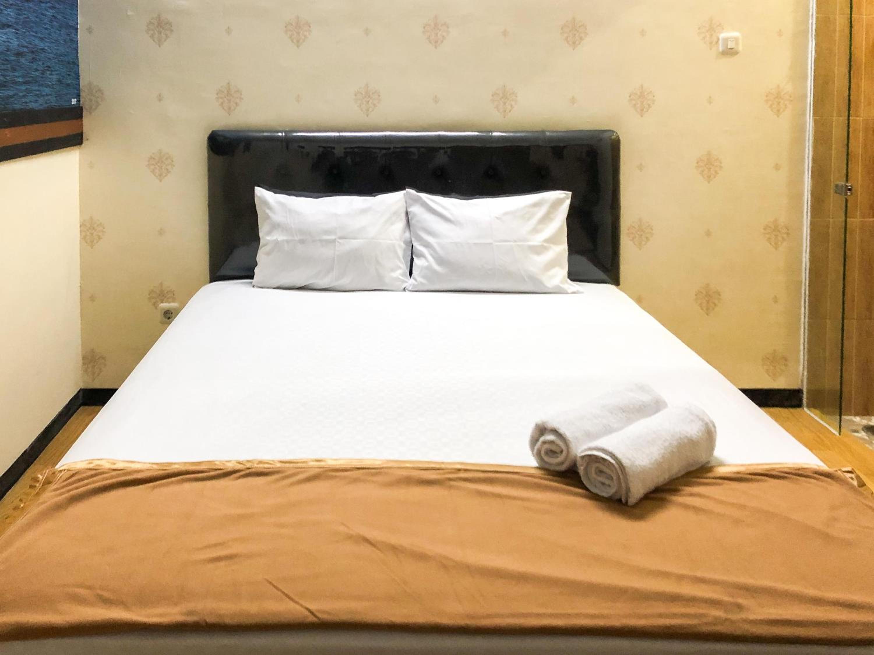 Standard Double Room - Photo 5