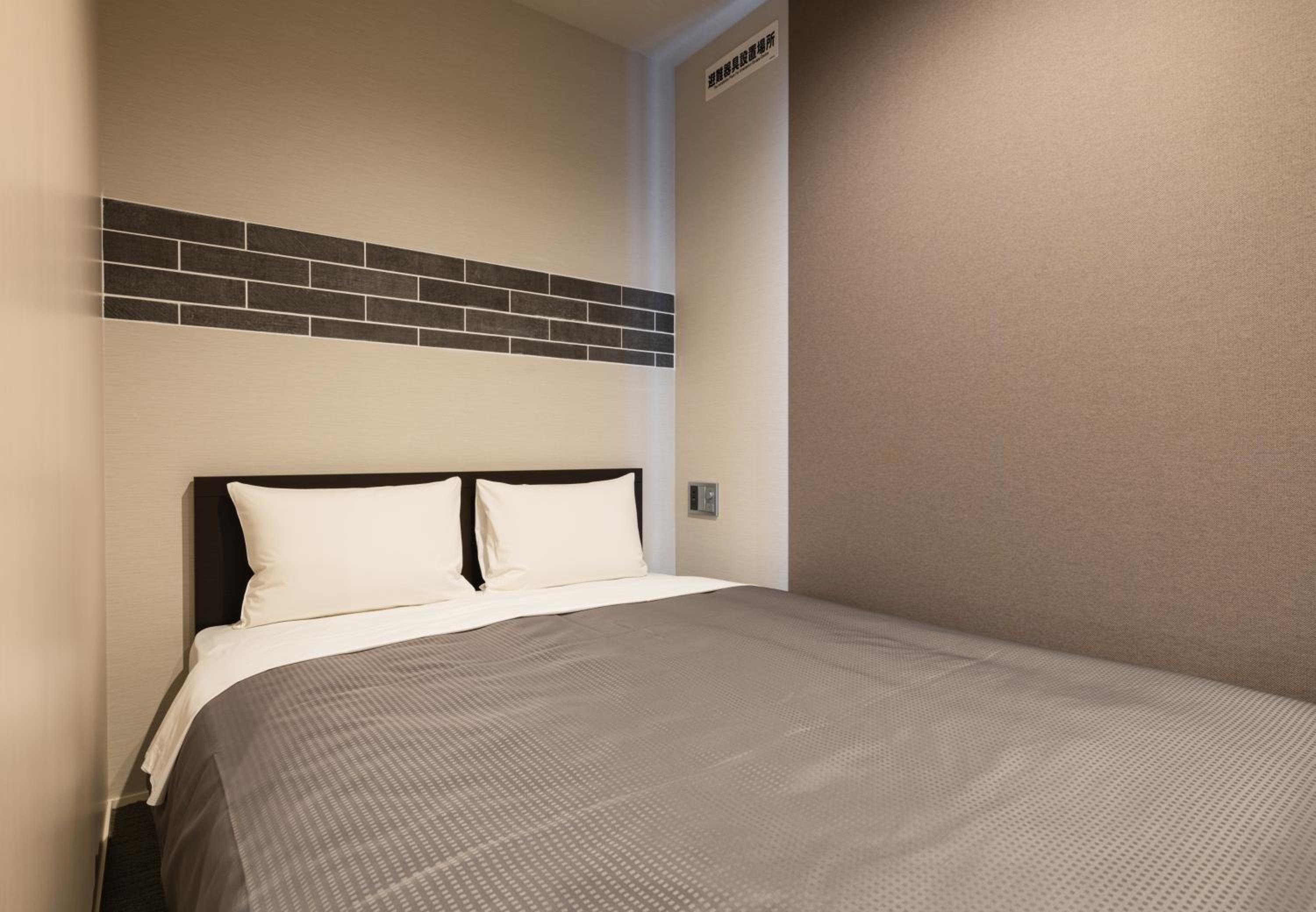 Executive Suite - Photo 9