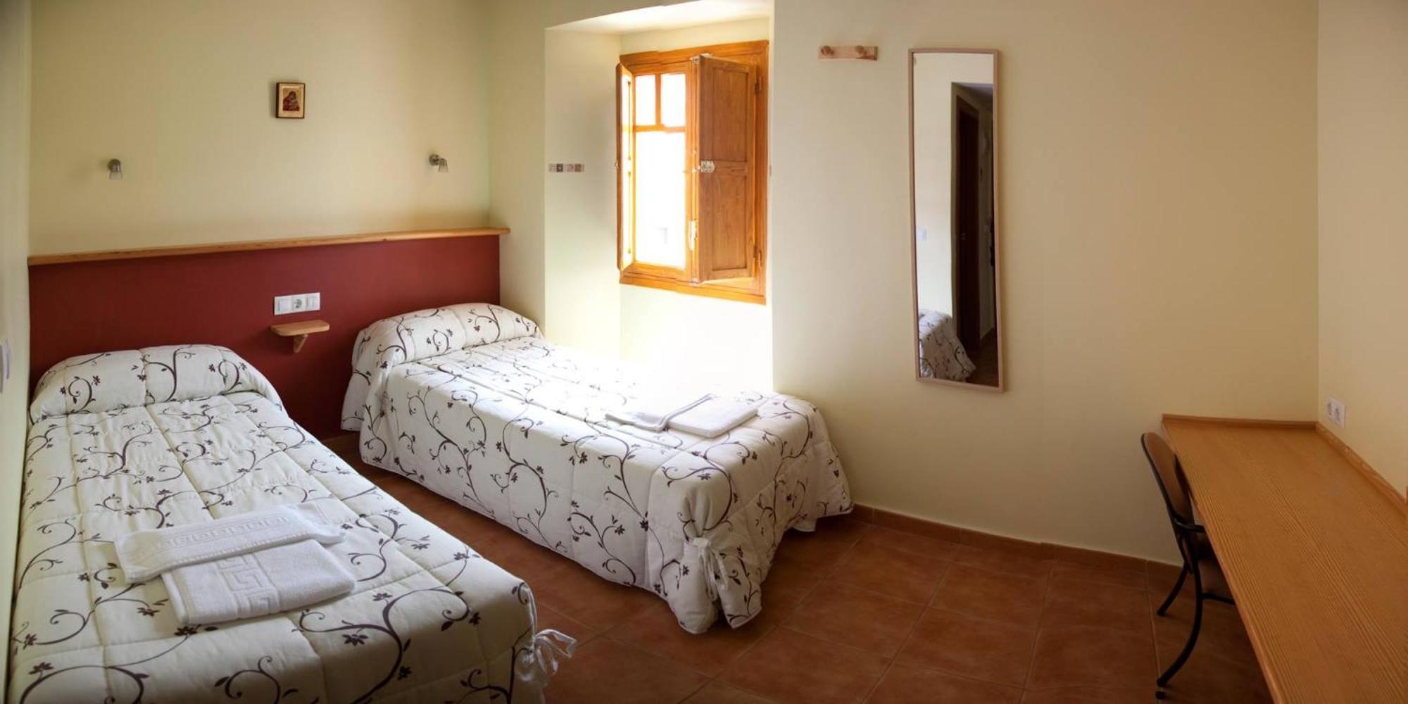 Habitación Estándar con Dos Camas Individuales