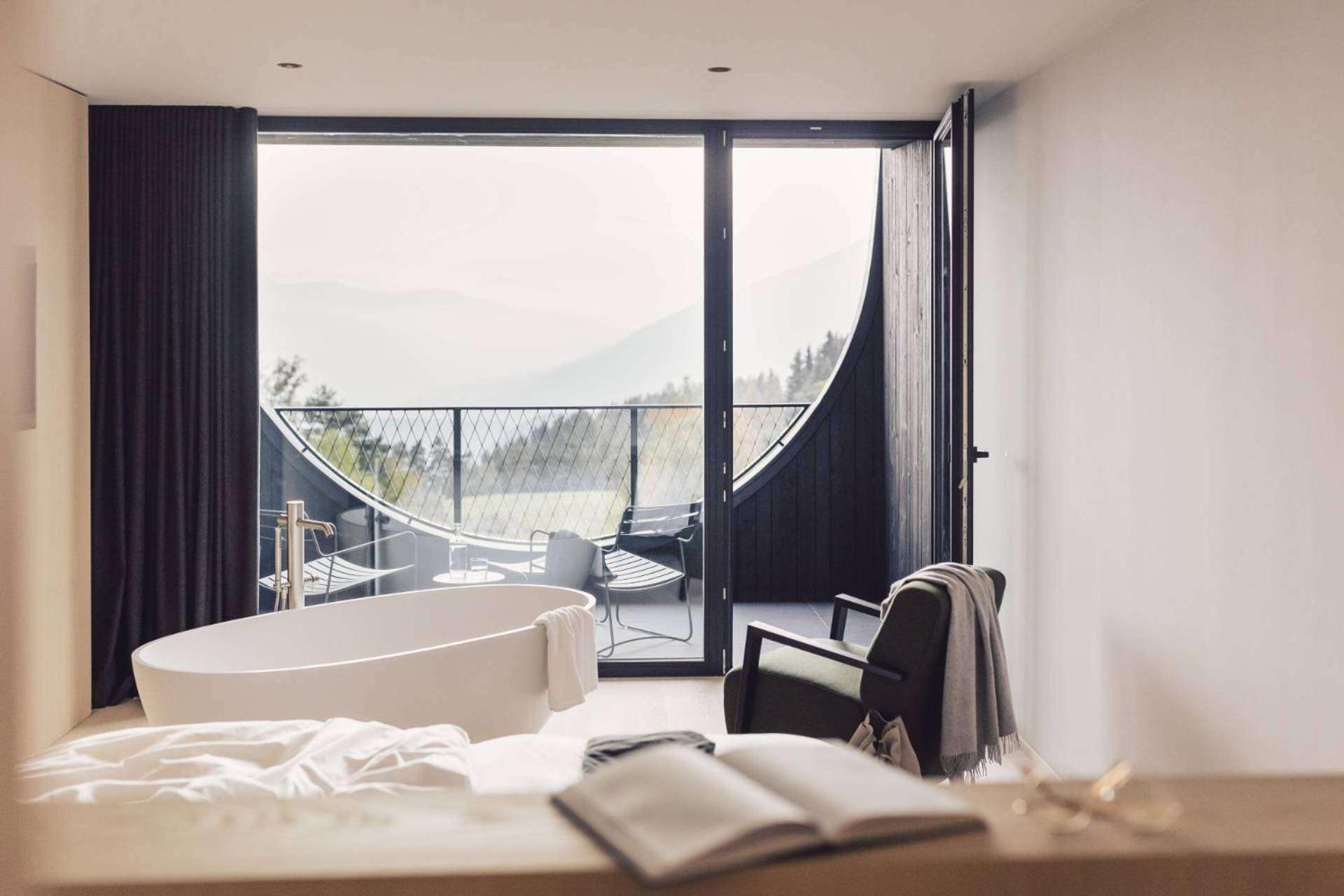 Suite with Mountain View